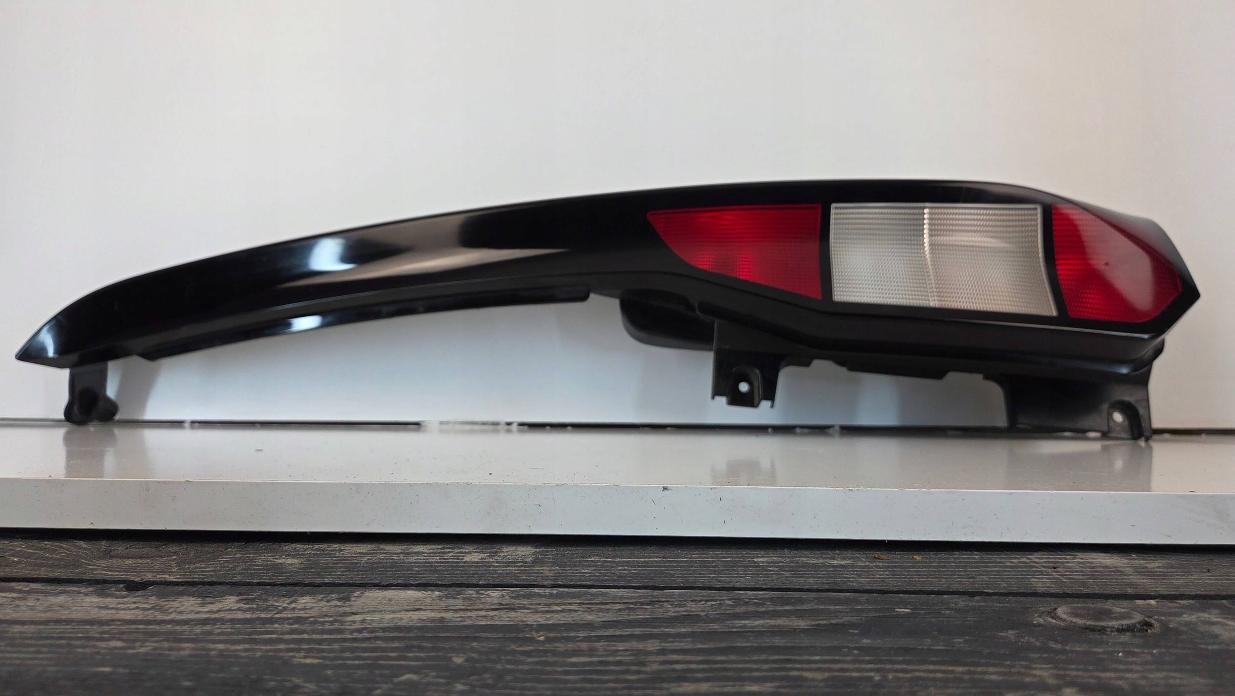 VW Caddy 20- Ford Tourneo Connect light rear rear part right