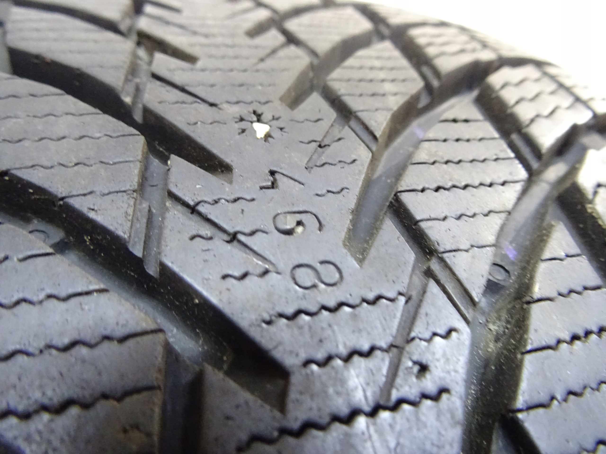 OPONA Nokian Tyres WR Snowproof P 245/35R21 96W Kod producenta T431252