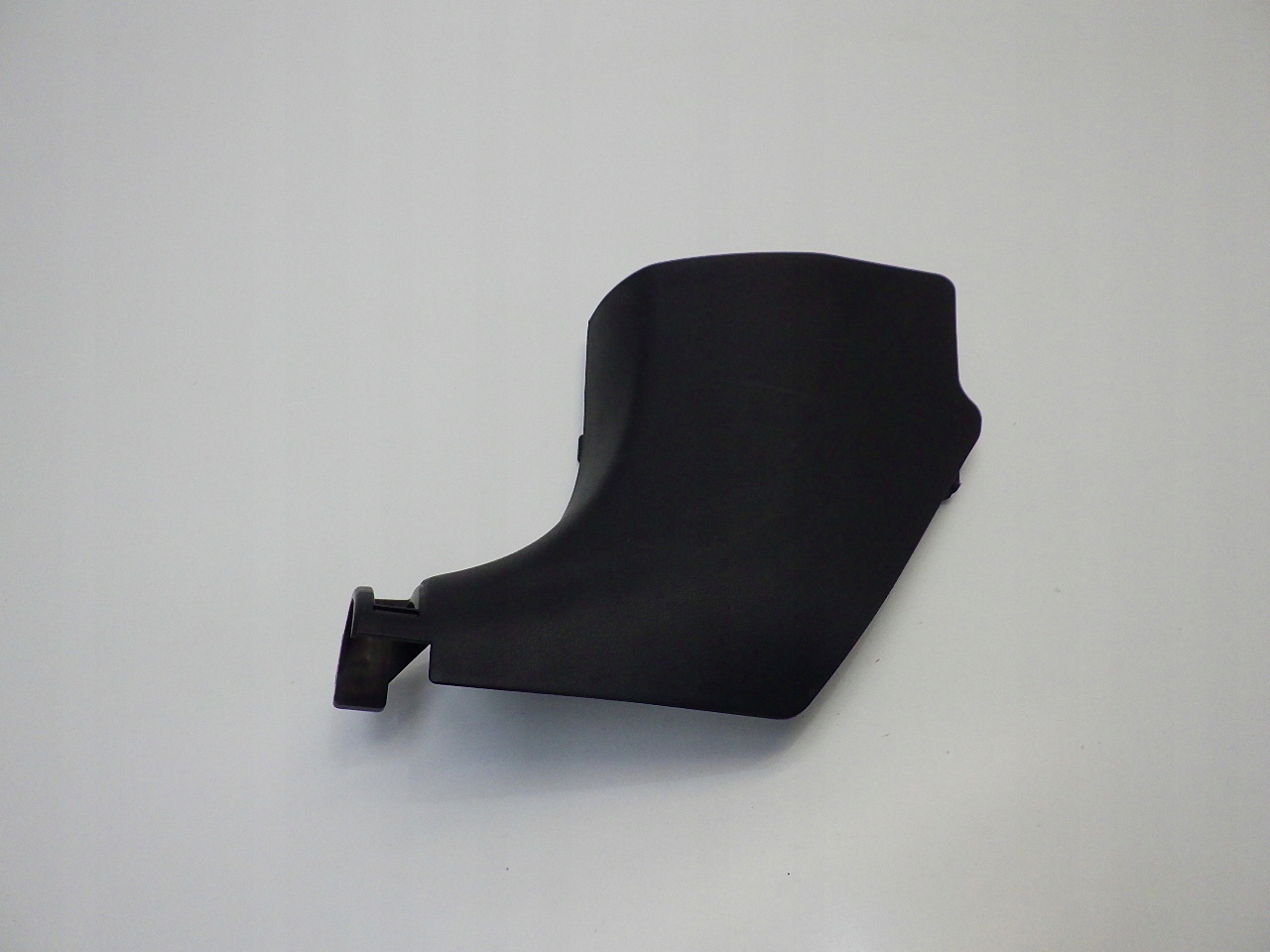 85823-Q0000 - HYUNDAI I20 III N 2021 крышка стойки передняя левая