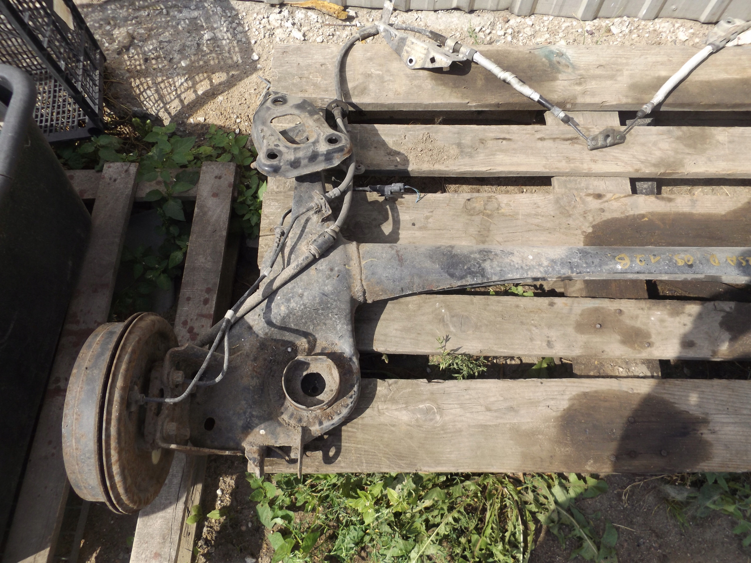 CORSA D 3D BELKA OŚ TYŁ Producent części Opel OE