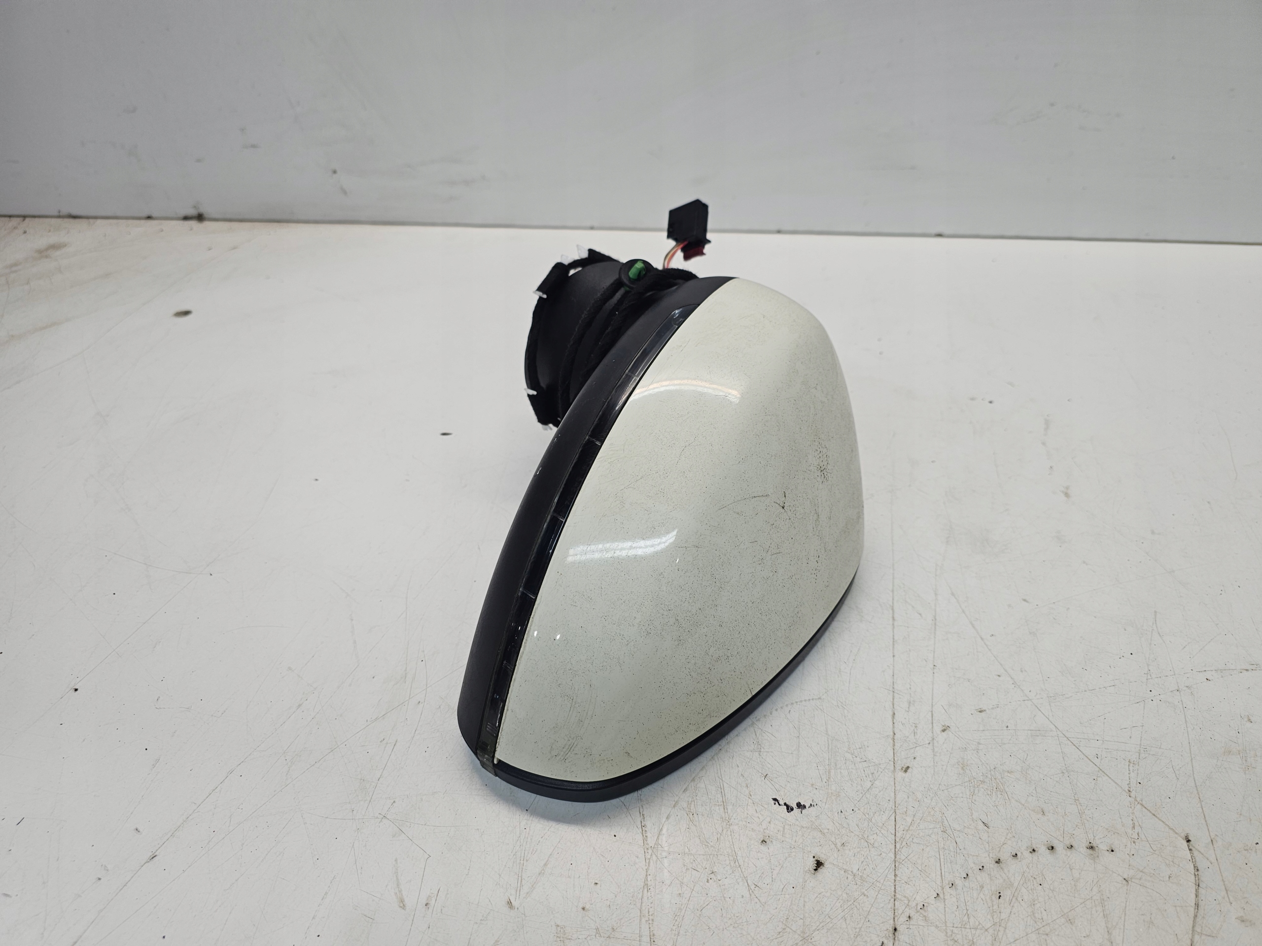 mirror exterior left AUDI A1 8X3 5-PIN EUROPA LY9K