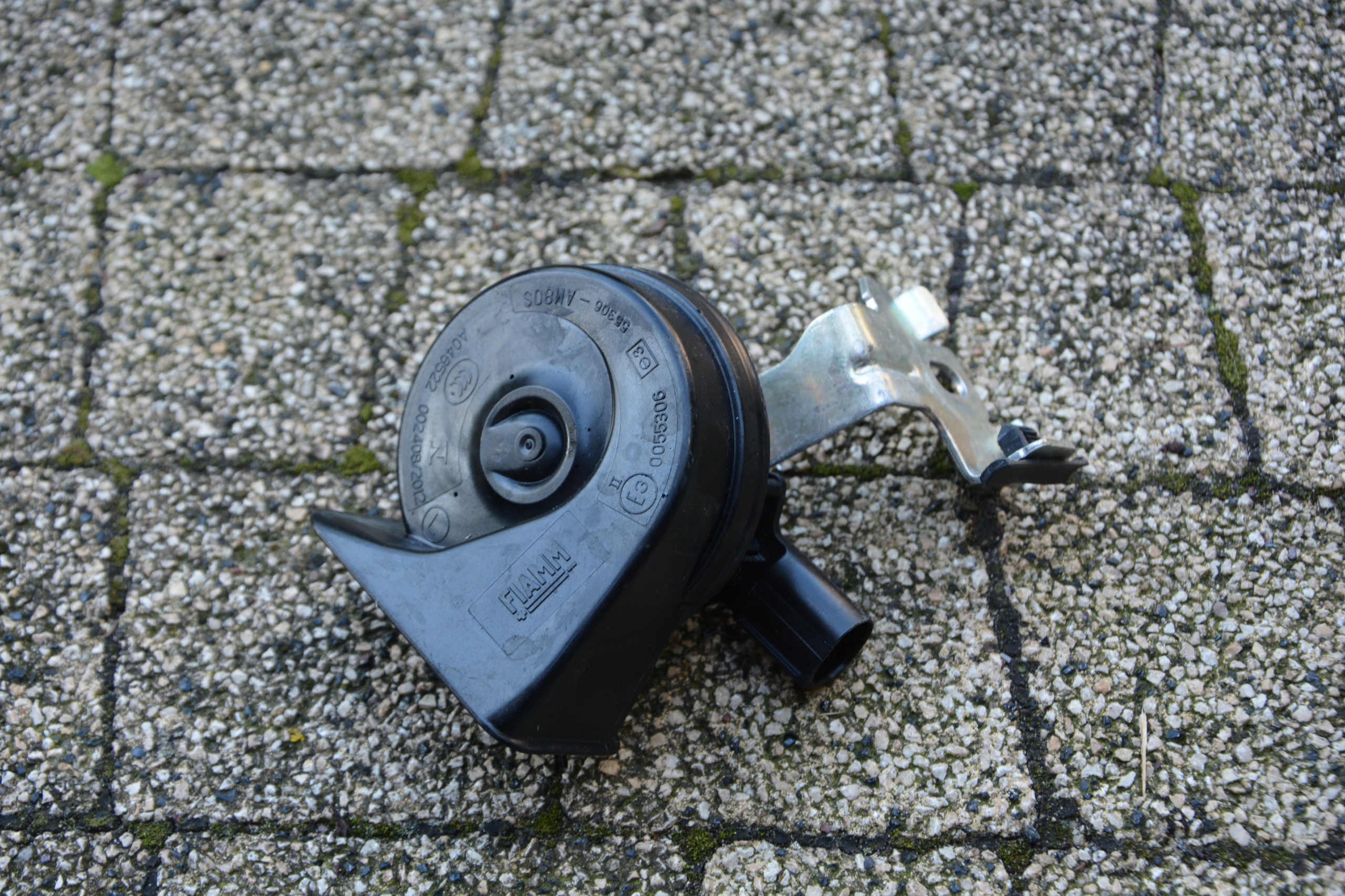 KLAKSON SYGNAŁ DŹWIĘKOWY VW GOLF 7 5Q0951221