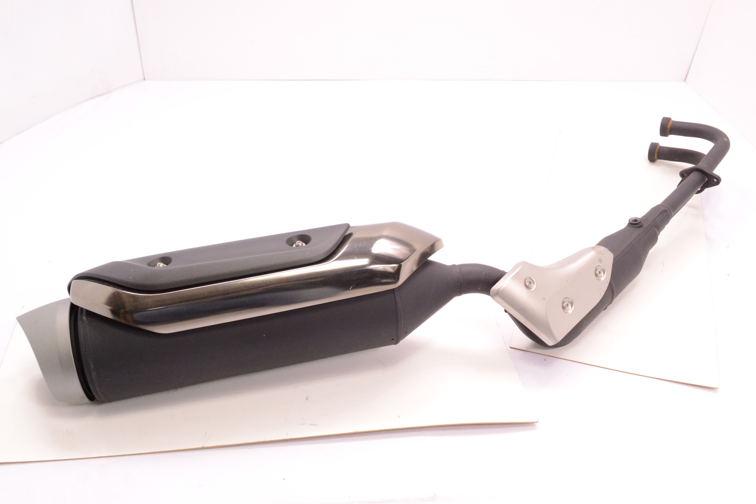 Yamaha TMAX T-MAX 560-глушитель комплект