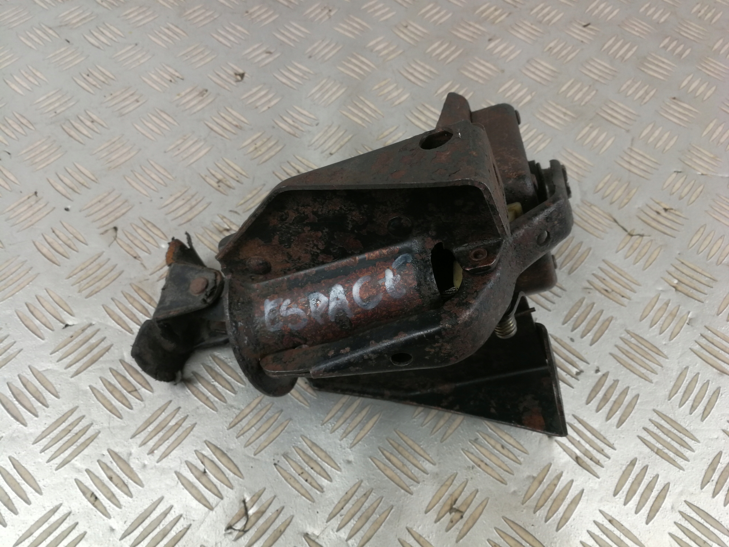 winda uchwyt mocowanie koła zapasowego dojazdowego RENAULT ESPACE III 3 97- Typ samochodu Samochody osobowe