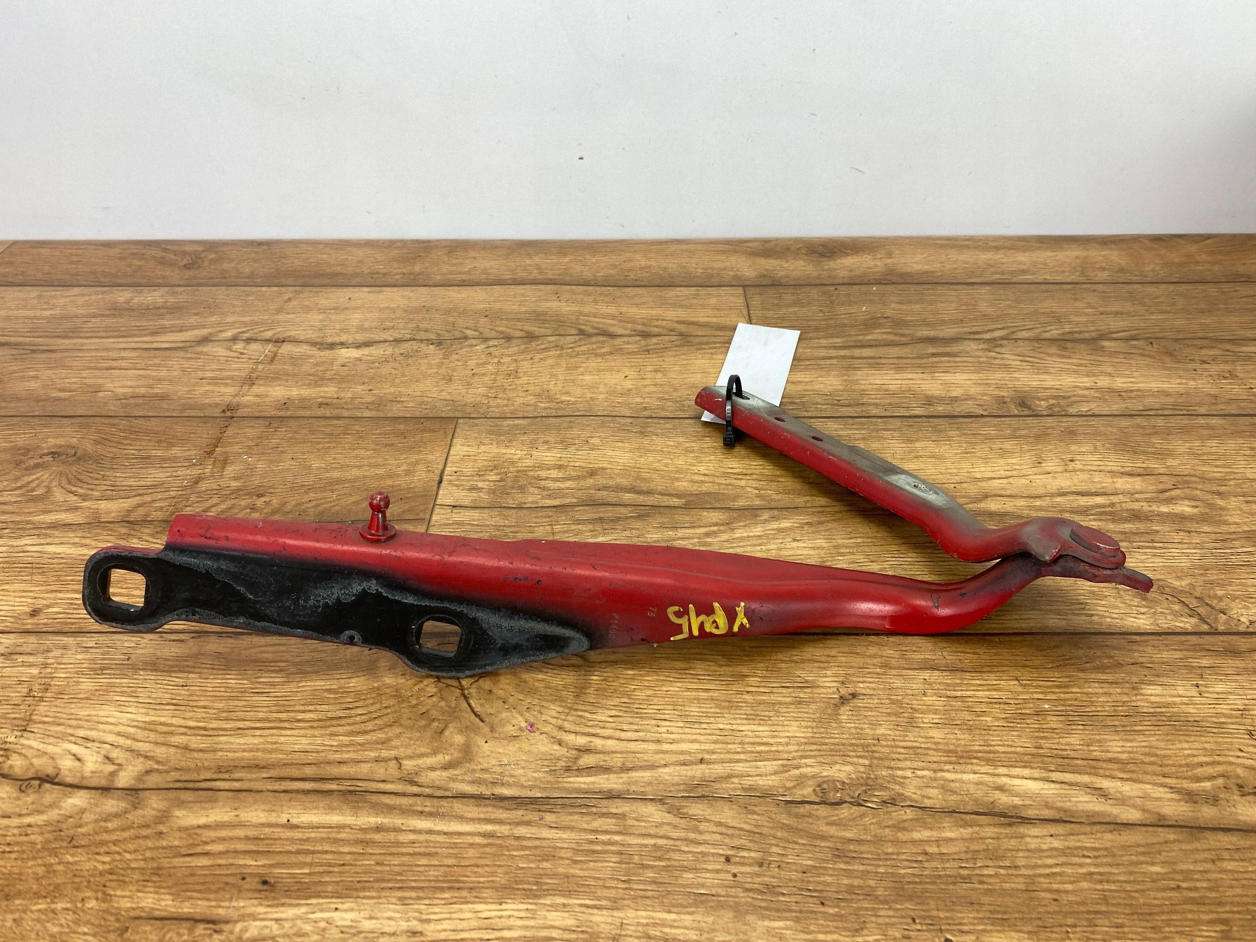 bonnet hinges right Dodge Charger 2015+