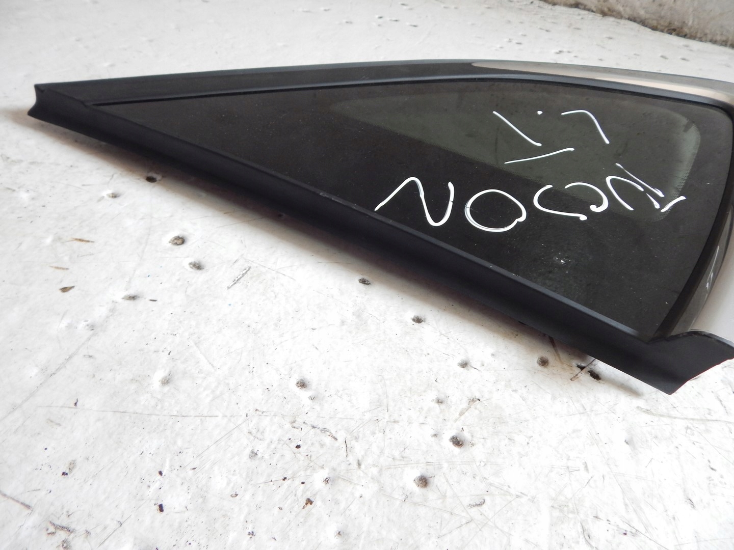 SZYBA KAROSERYJNA LEWA HYUNDAI TUCSON 15-20 Producent części Nissan OE