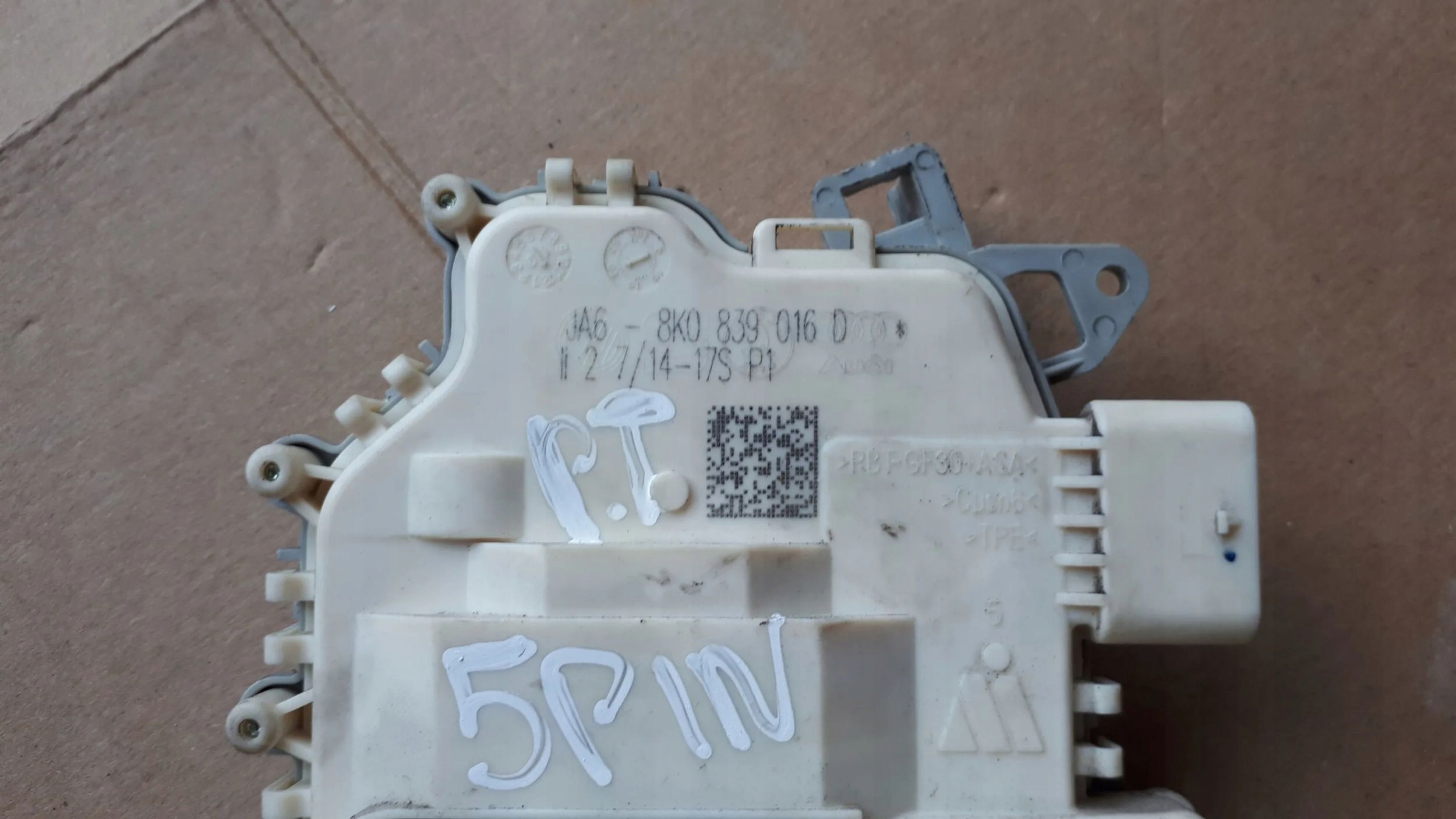 SQ5 8R Q5 lock door right rear part 5 PIN A4 B8 S5 A5
