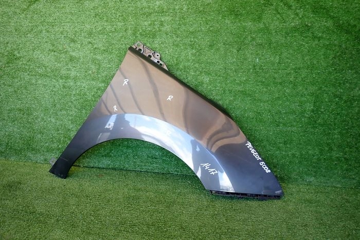 PEUGEOT 5008 and 09- fender right front front