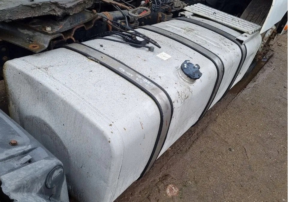 Топливный бак 710L 206X70X57 MAN TGA TGX TGS