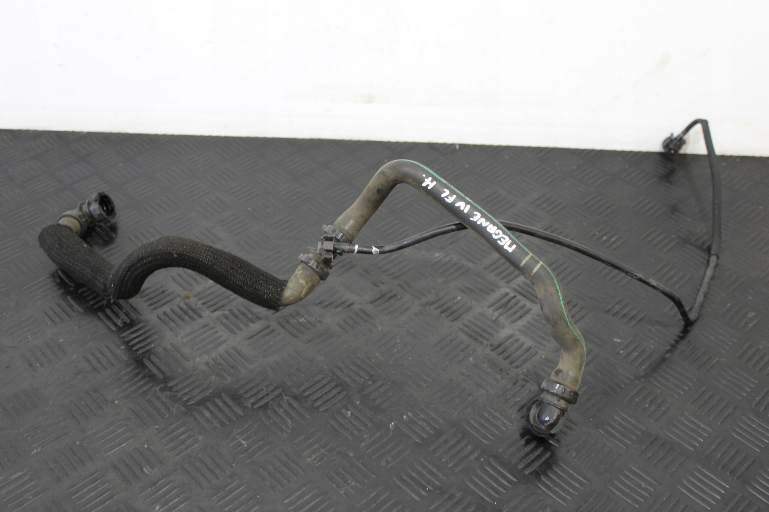 crijevo prijenos vode 215018181R RENAULT MEGANE IV 4 LIFT