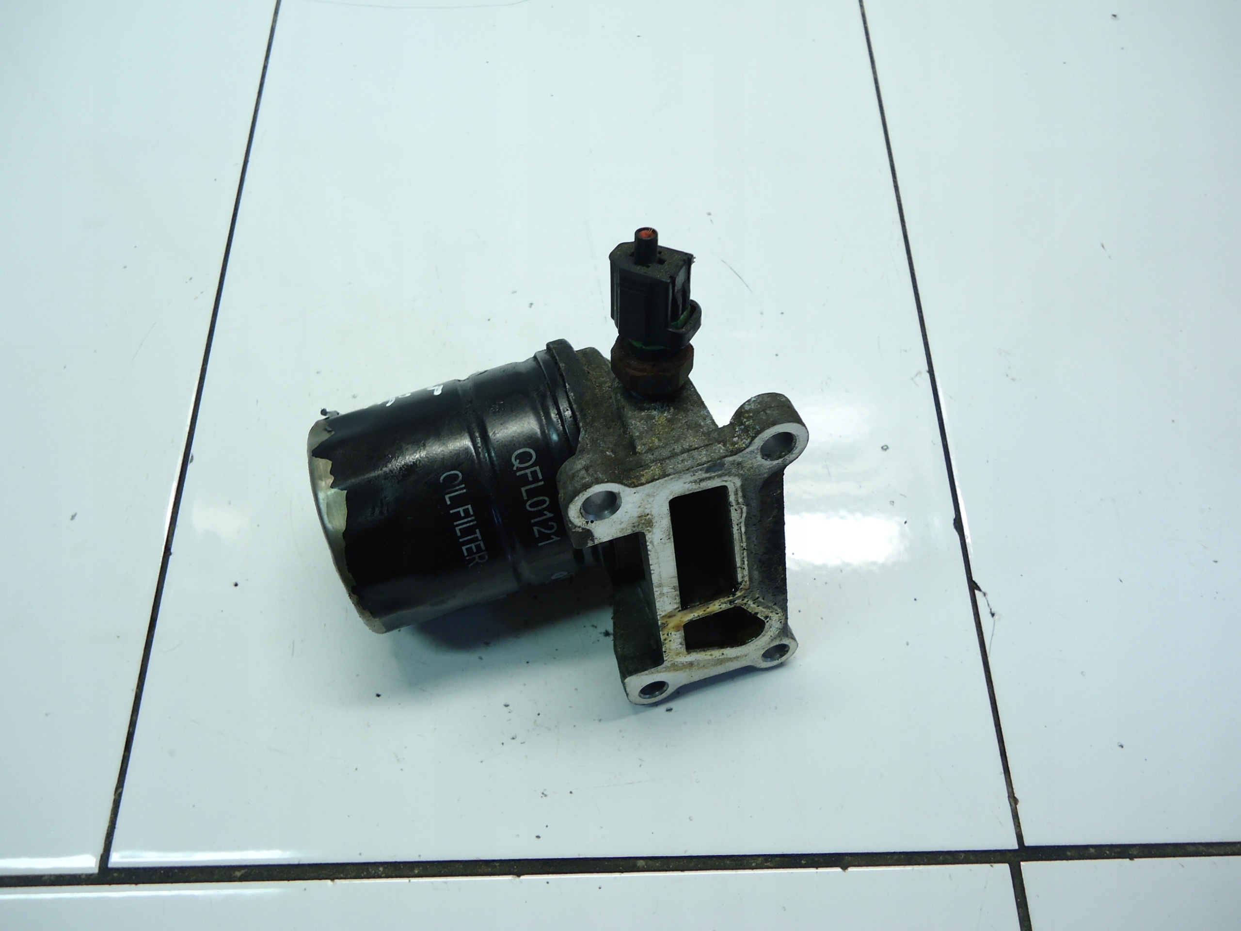 FOCUS MK2 CMAX 2.0 16V AODA Ölfiltergehäuse 1L5G-6884-BA
