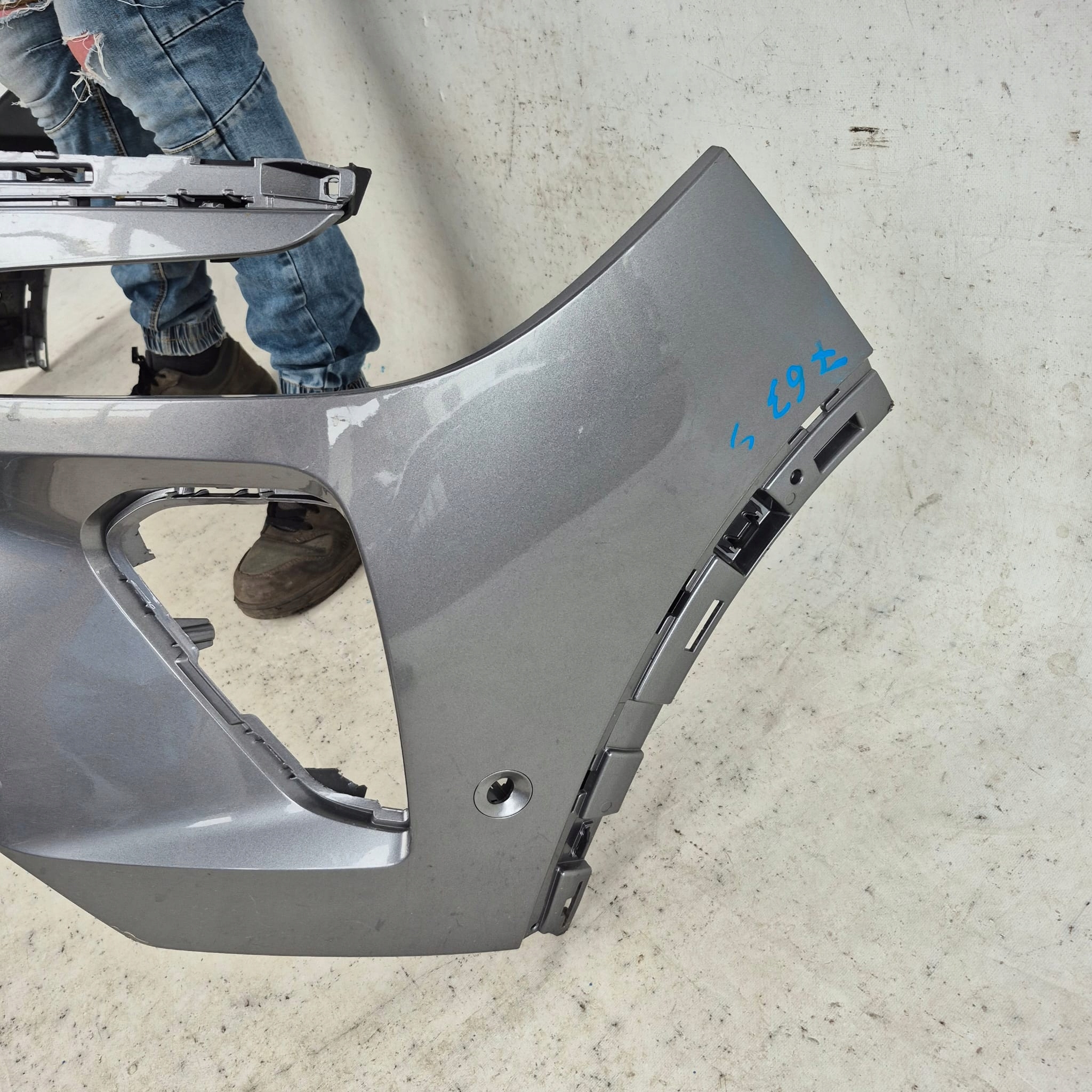 RENAULT AUSTRAL 22-> bumper front front PDC