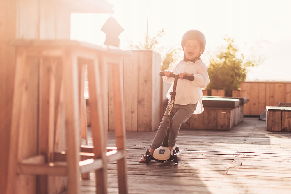 SCOOT AND RIDE HIGHWAYKICK 3 HULAJNOGA 3+ SKŁADANA KÓŁKA LED ASH Kolor Biały