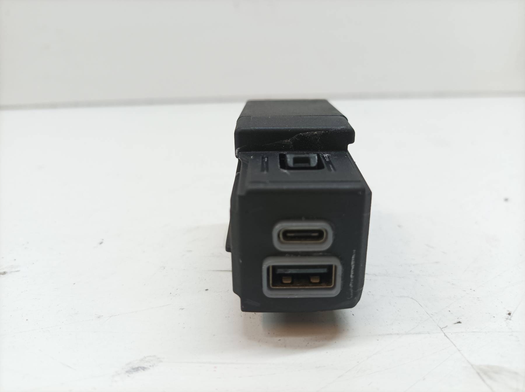 Adattatore USB 00505740950 Alfa Romeo Tonale e ( (2022- )