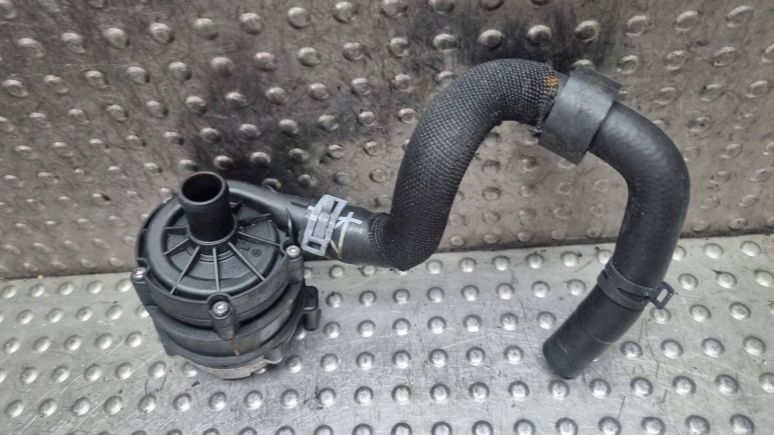 dodatna pumpa vode 5WA121591A CUPRA FORMENTOR LEON IV FR 1.4 eTSI