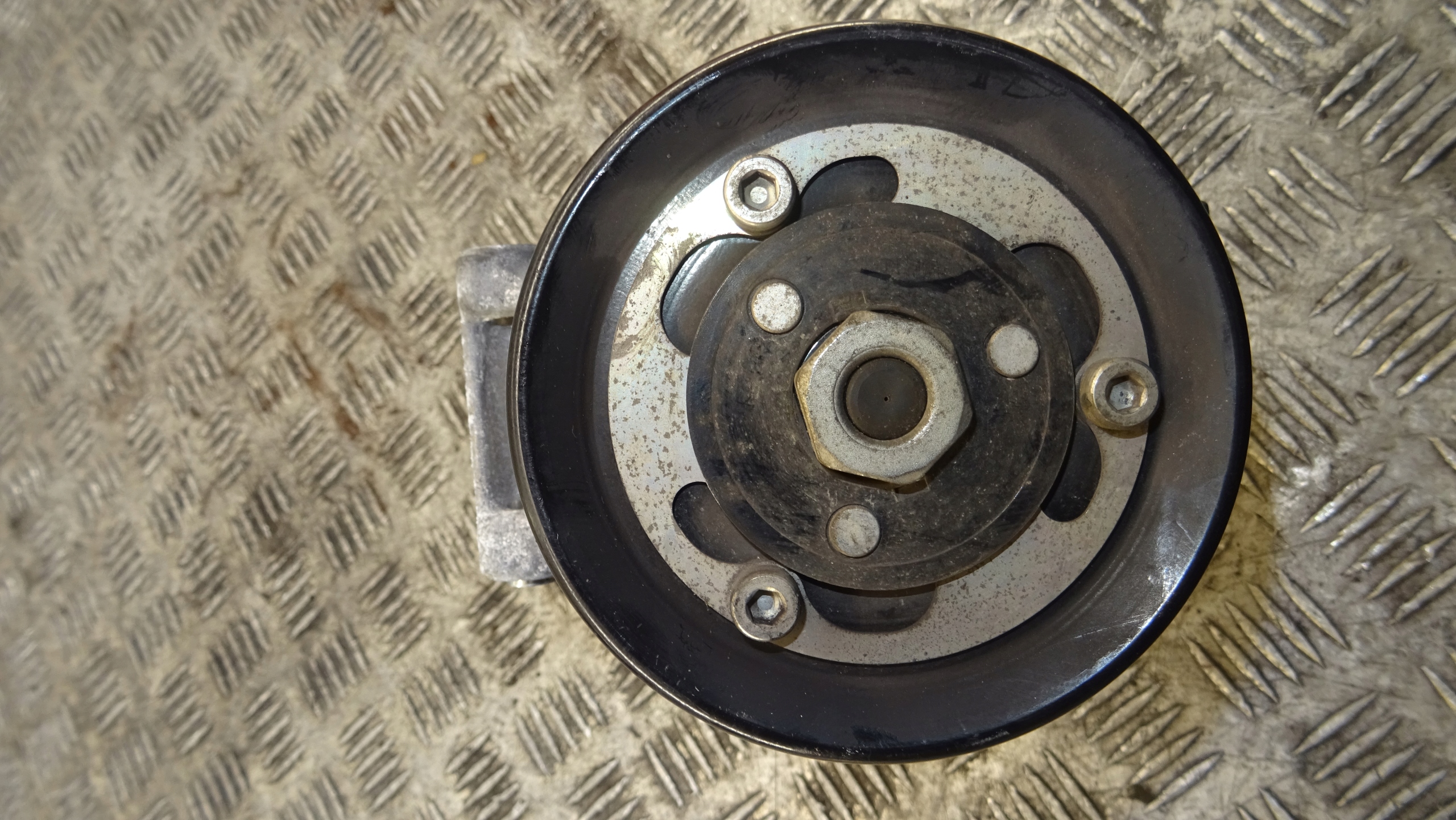 AUDI SEAT SKODA VW 5Q0816803D compressor KLIMY