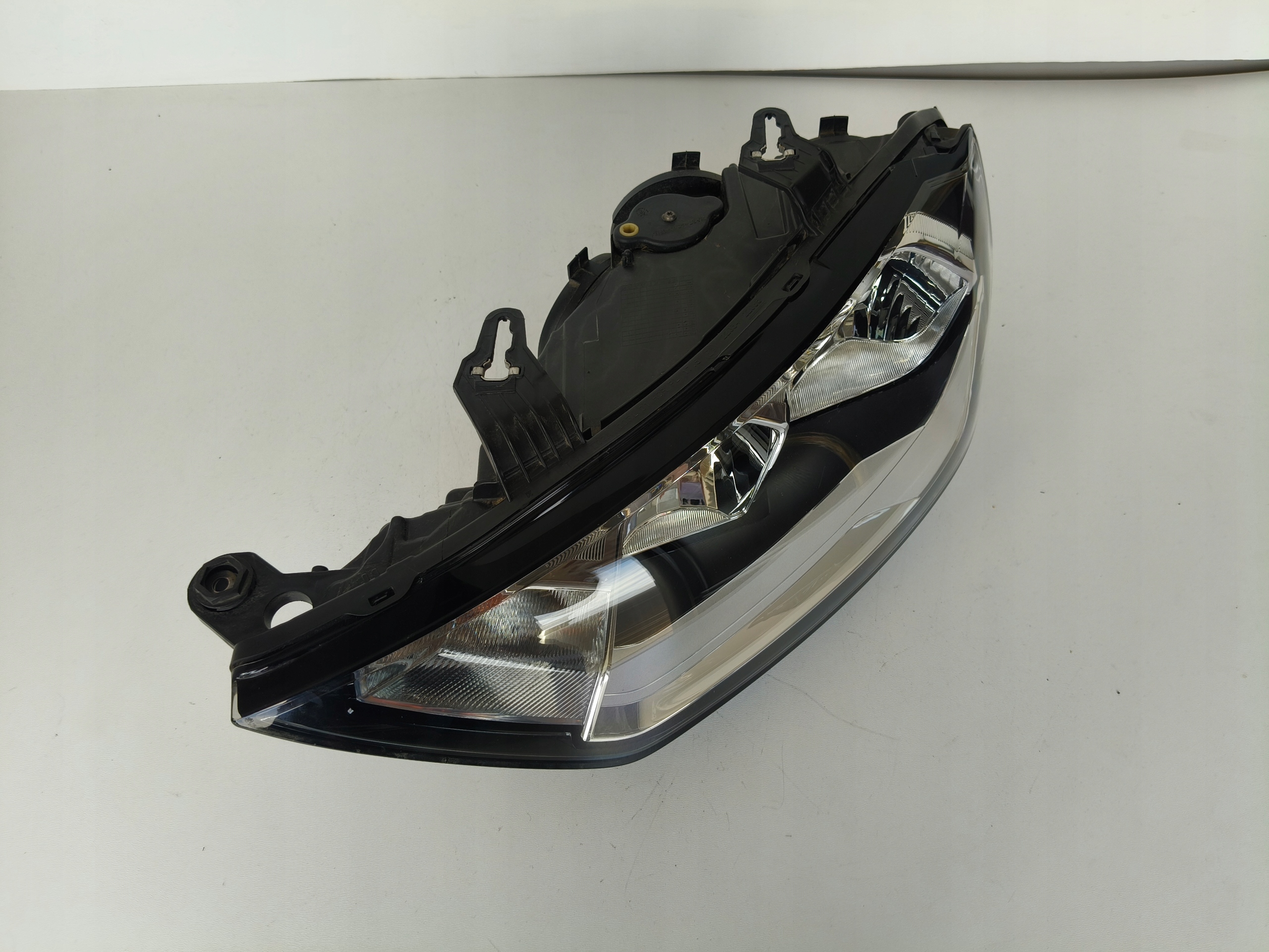 light left REFLEKTOR AUDI A1 82A 18