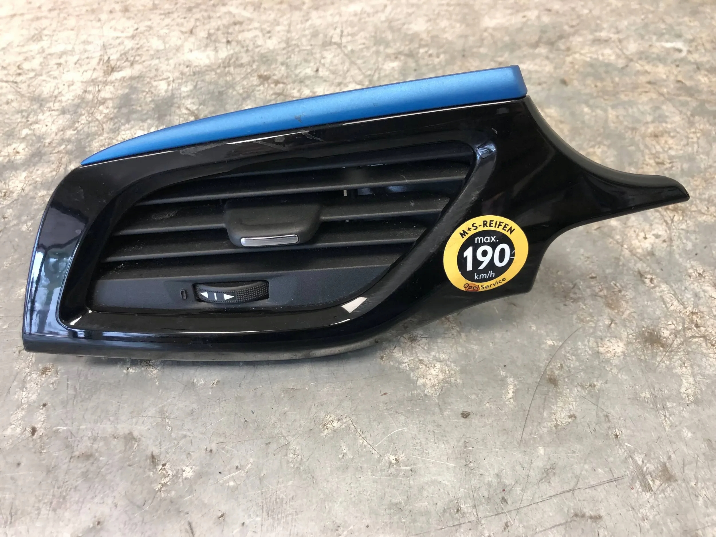 grid air conditioning devices left OPEL CORSA E 13377947