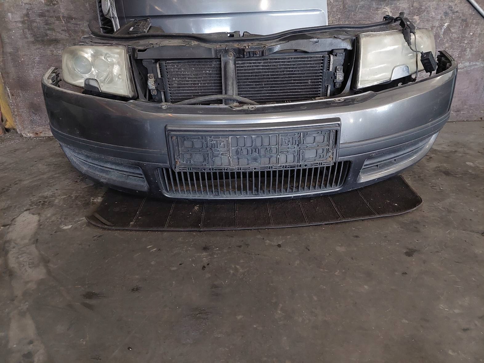 complete front bonnet bumper light fender SKODA SUPERB and 9152