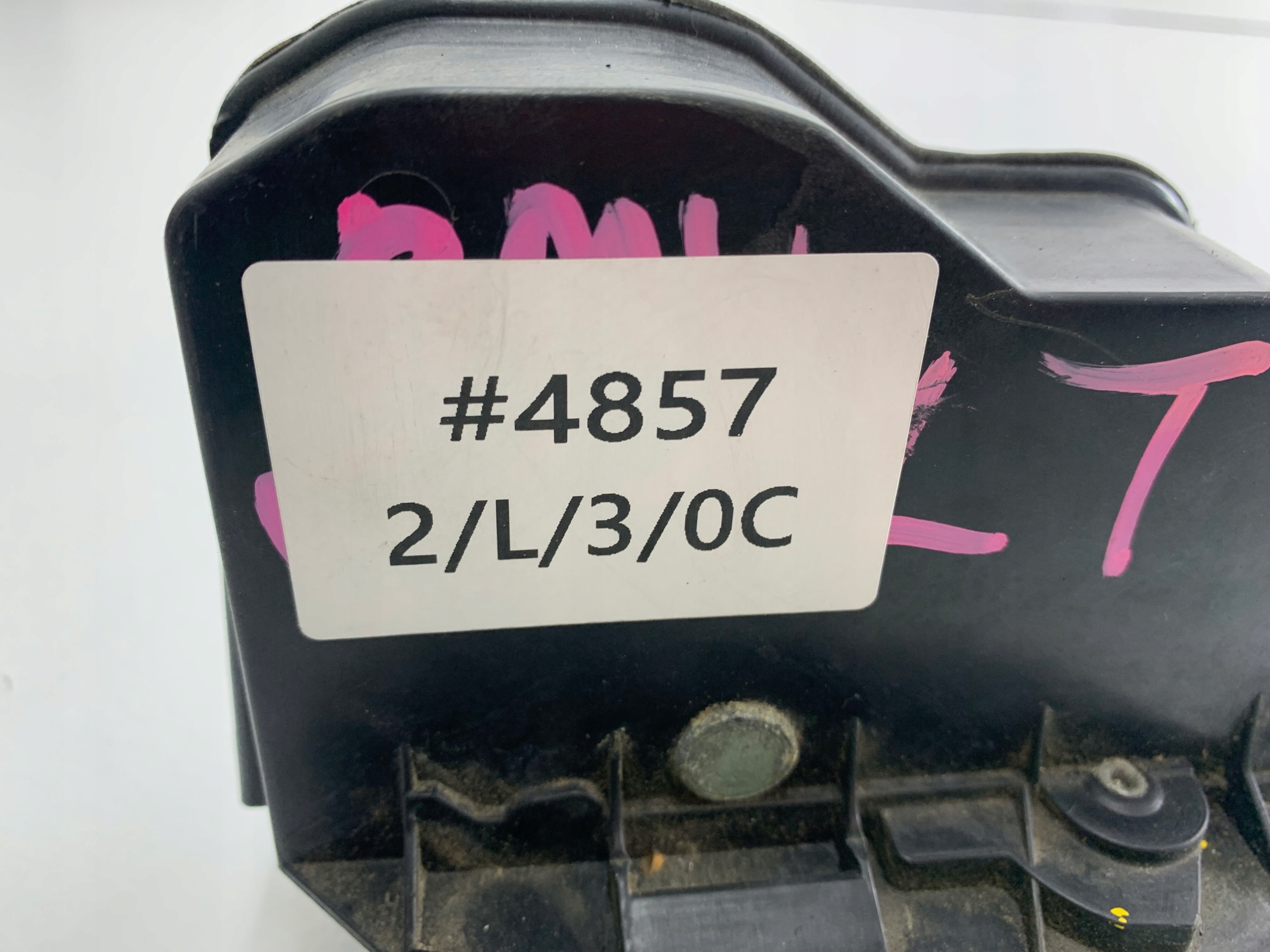 BMW E60 E61 lock door left rear part 7154629