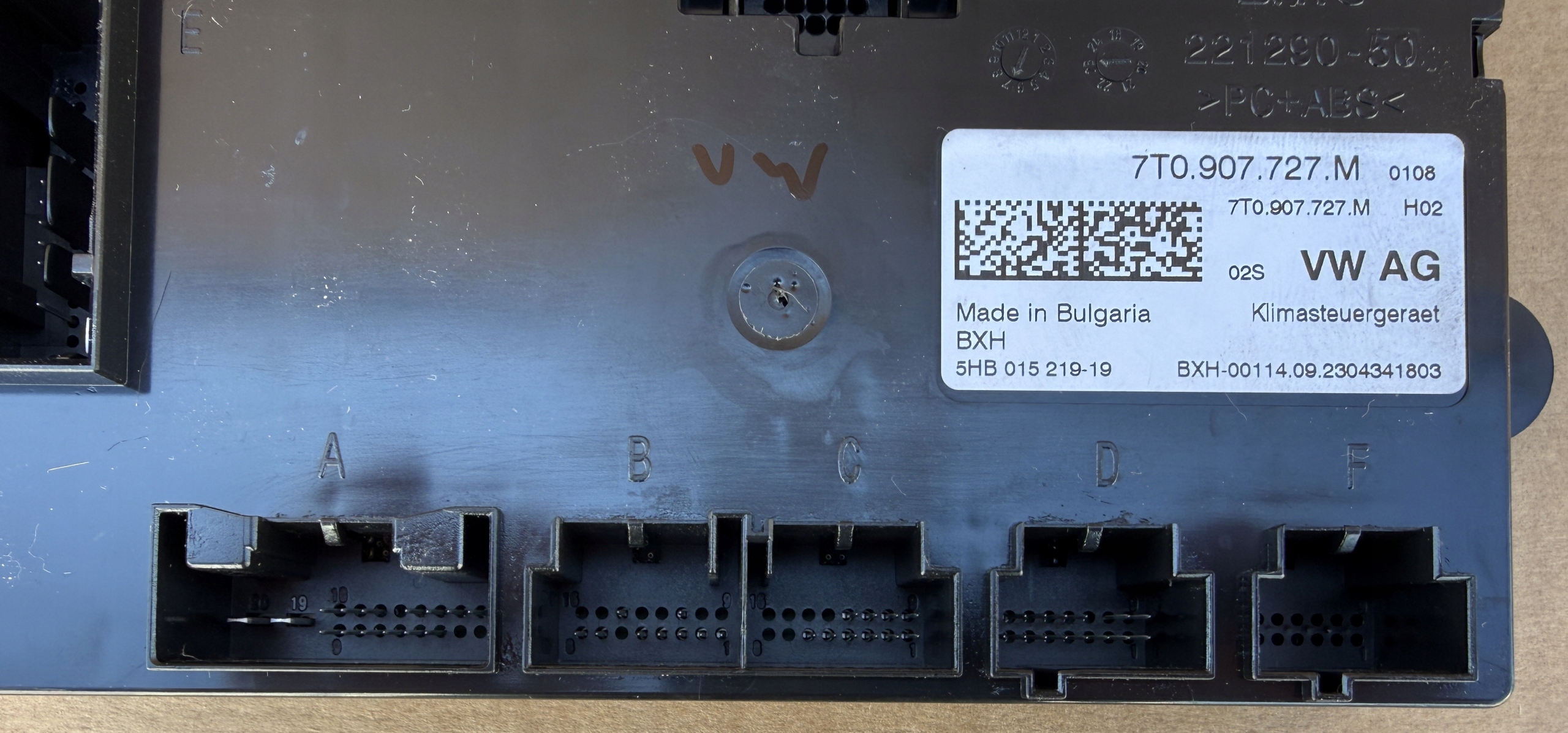 modul klimatizaci VW T7 MULTIVAN 2023- 7T0907727M originál novy