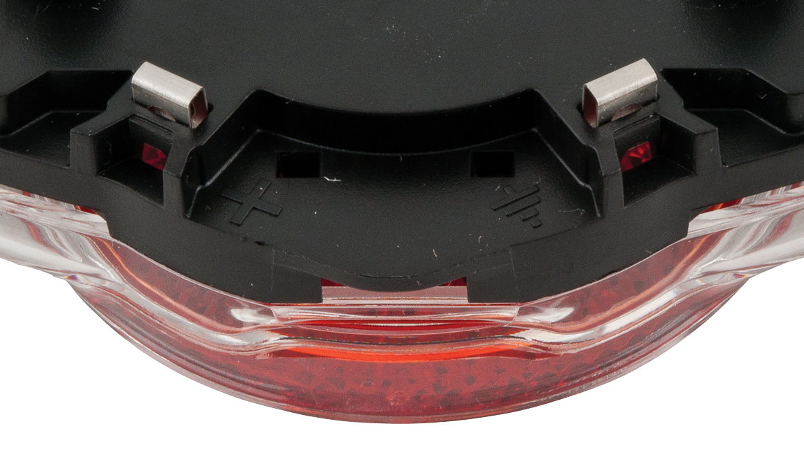 LAMPA TYŁ AXA SPARK ON/OFF 50-80mm na bagażnik Marka AXA