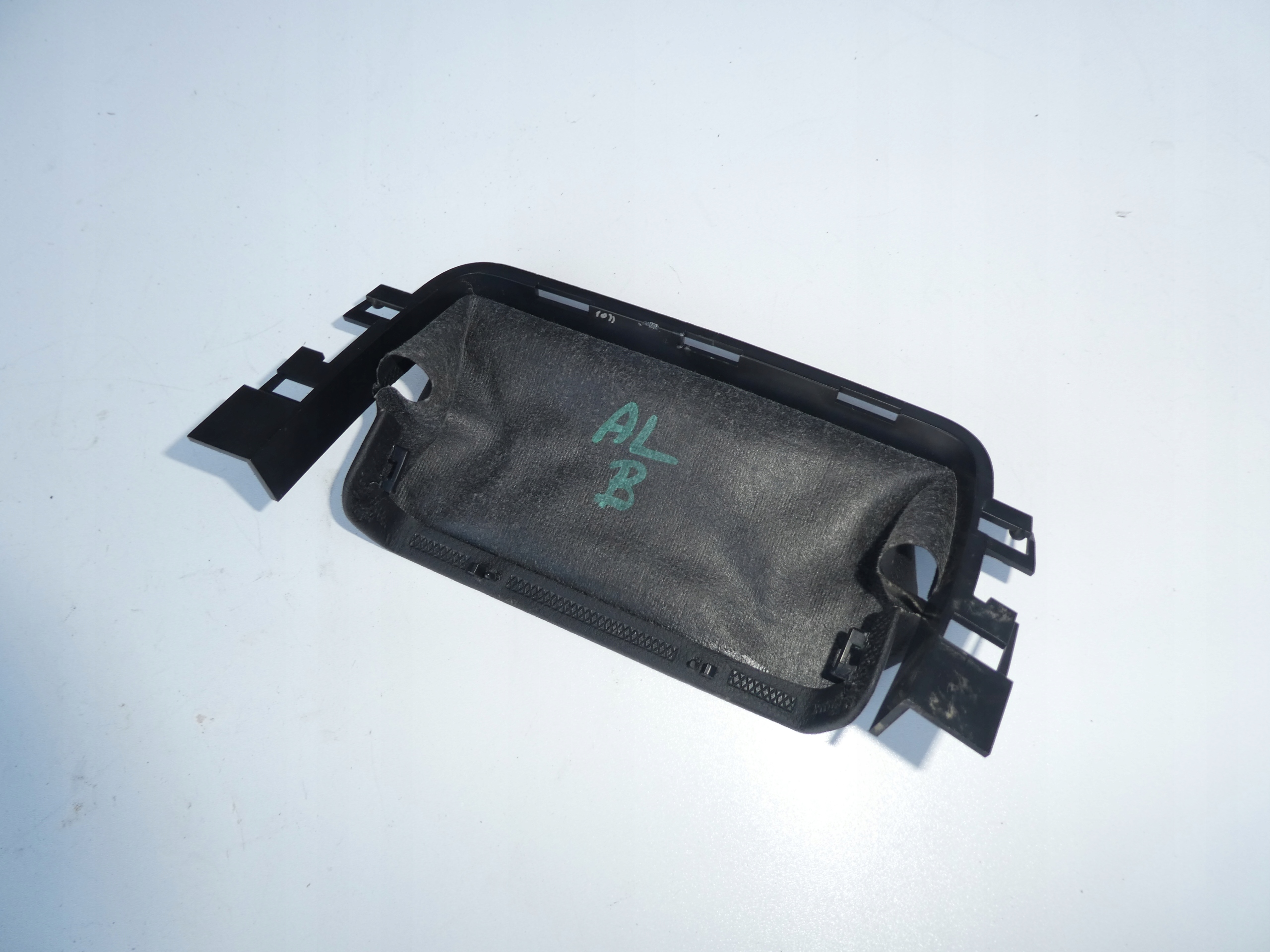 VW T5 obal volantu 7H5858349A