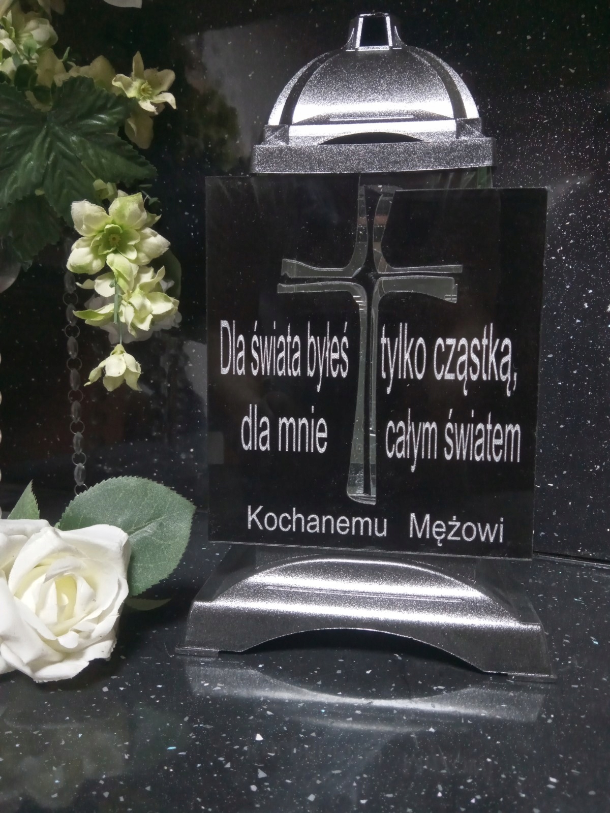 znicz kapliczka z grawerem tabliczka twoj tekst Wysokość produktu 30 cm