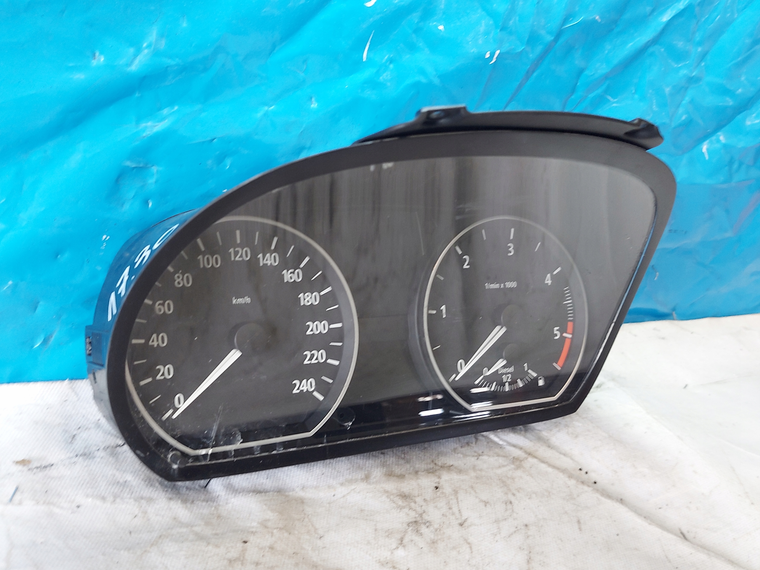 dials clock BMW 1 118D E87 102495246