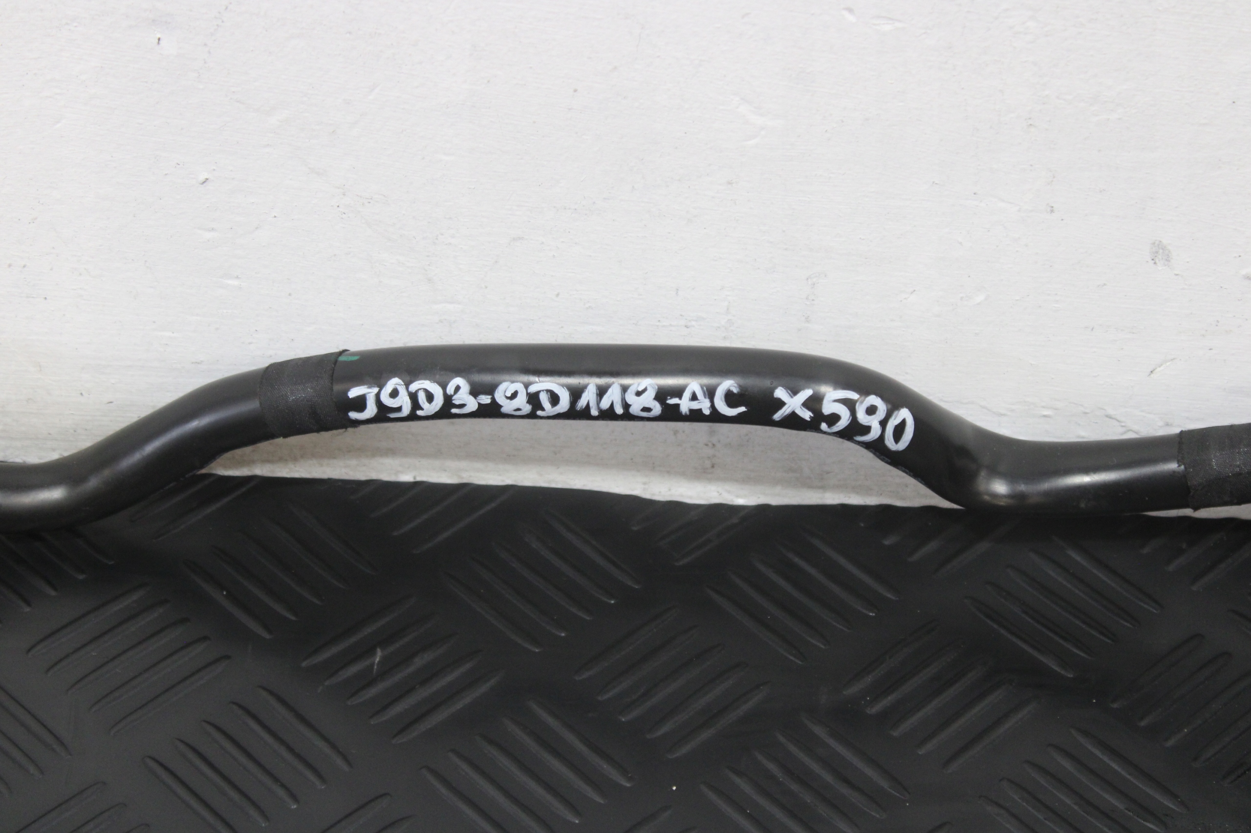 crijevo prijenos vode J9D3-8D118-AC JAGUAR i-PACE X590 EV400