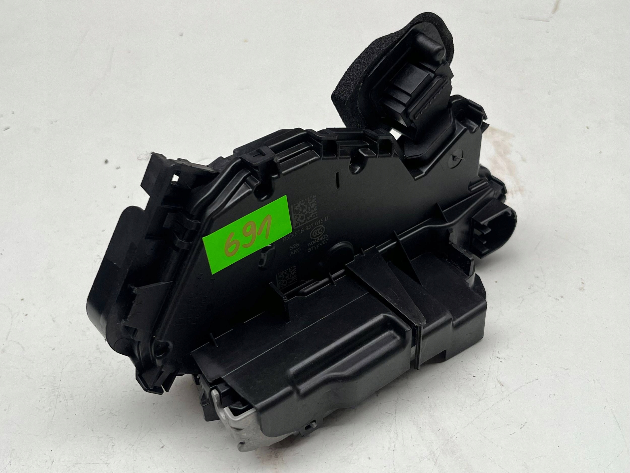 VOLKSWAGEN SEAT SKODA lock door left front 5TB837015D @M