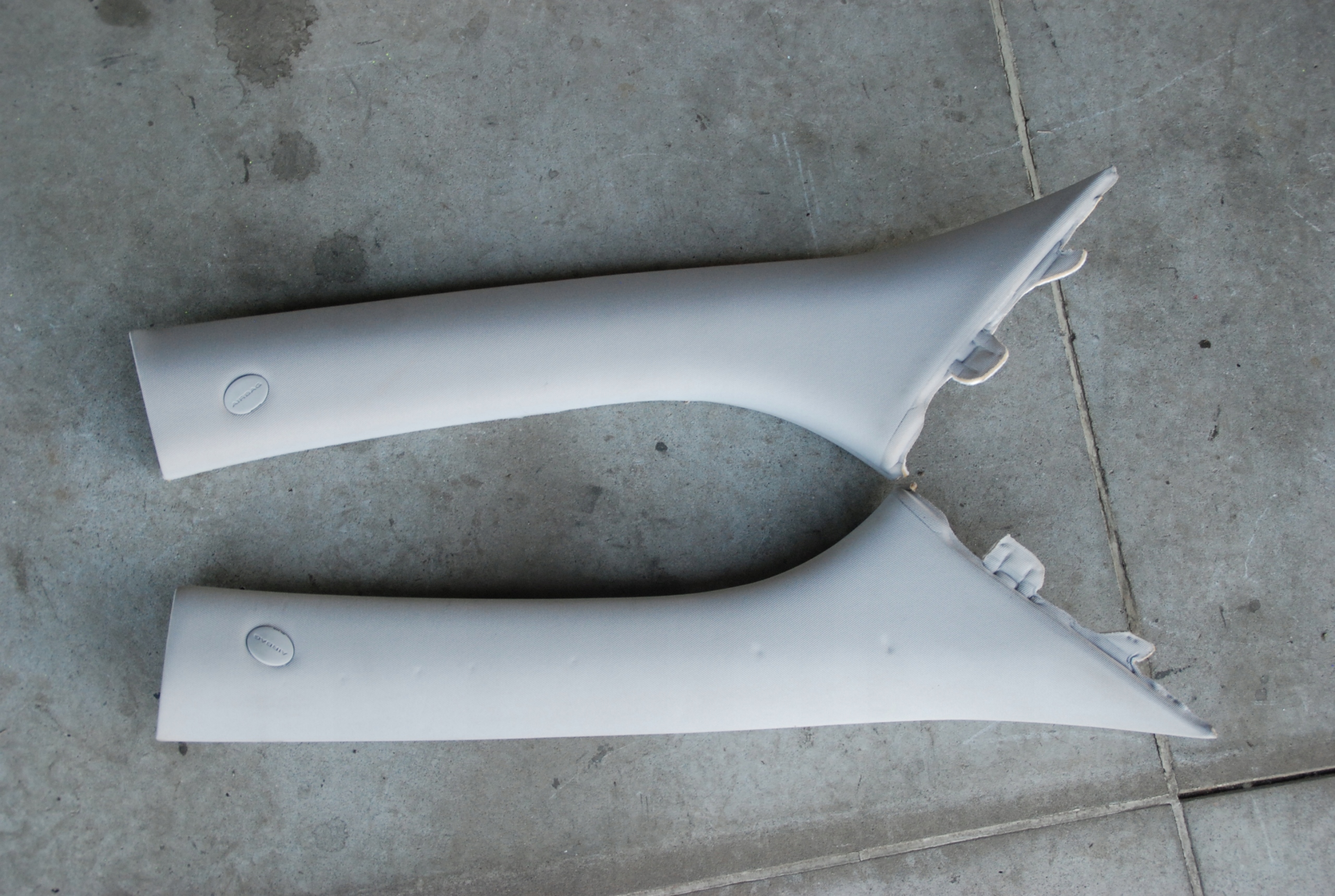 HYUNDAI IX35 OSŁONA POSZYCIE SŁUPKA L / P PRZÓD