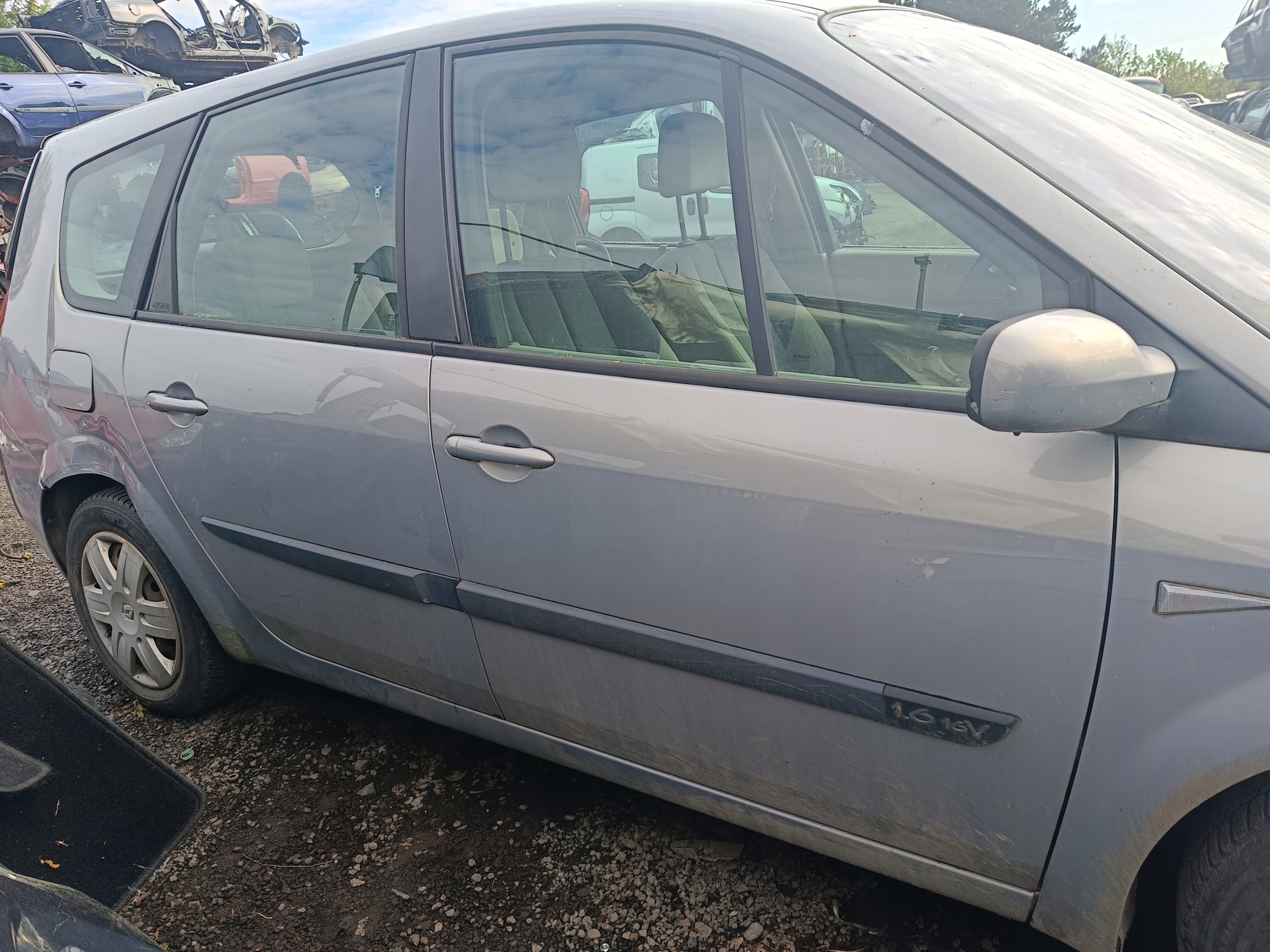 GRAND SCENIC II SZYBA KAROSERYJNA TYŁ LEWA PRAWA Producent części Renault OE