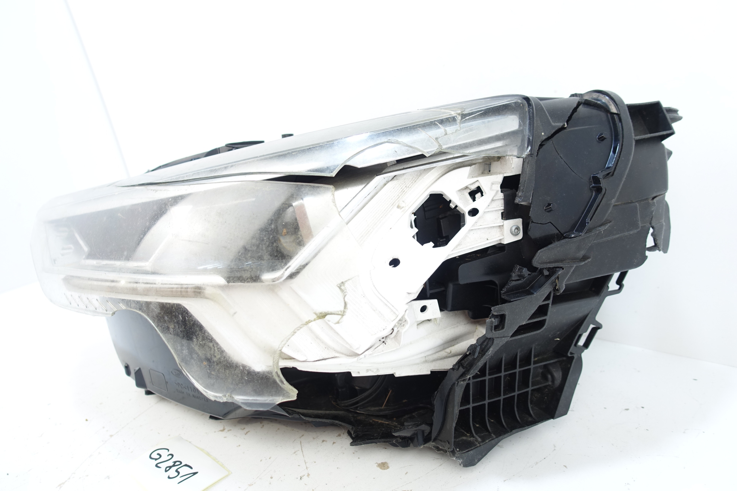 AUDI Q3 83A II 2018- light left front left front 83A941033