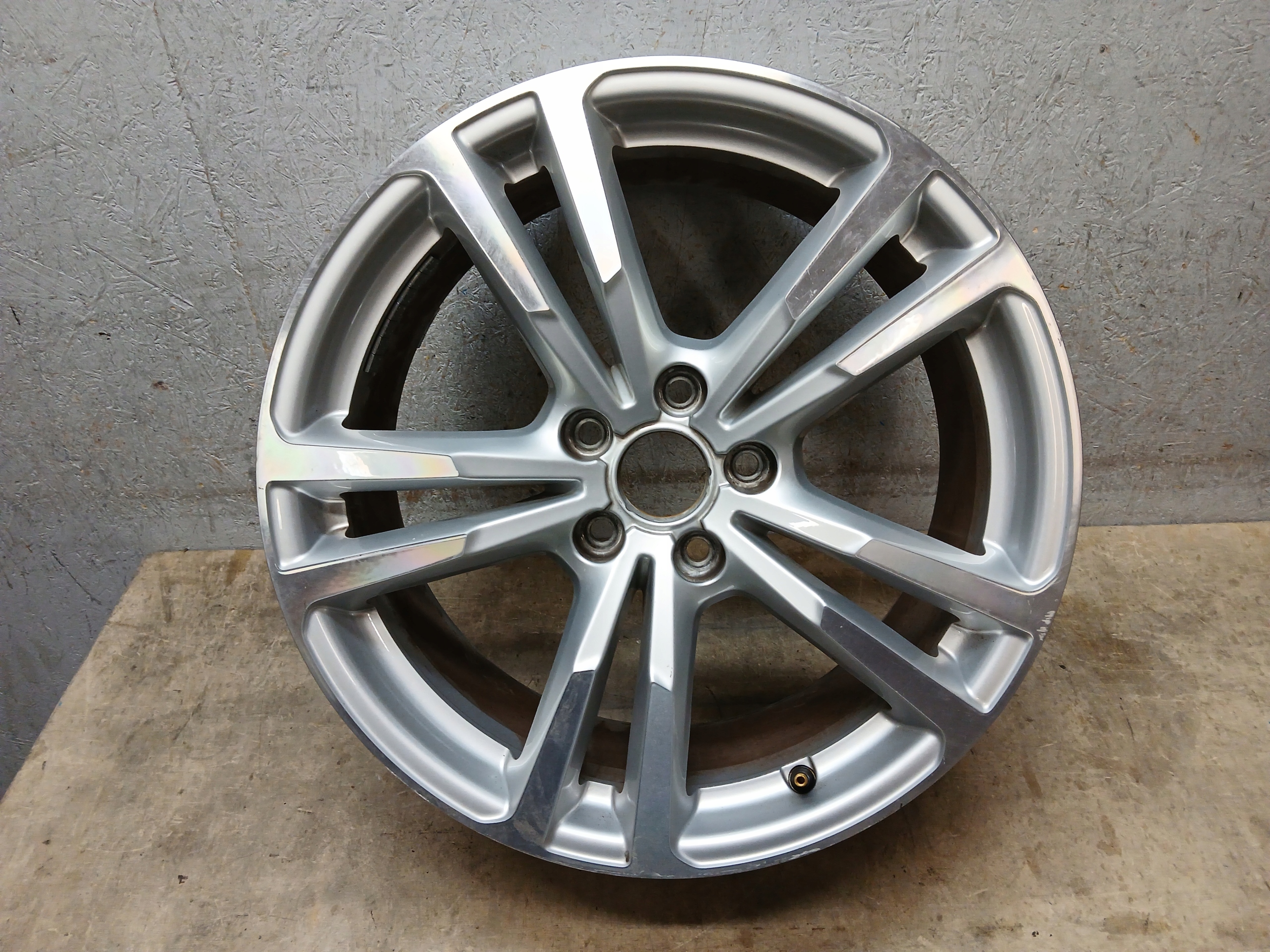 disk hliníkový AUDI A3 8V 8J 18" ET46 5X112 8V0601025BC