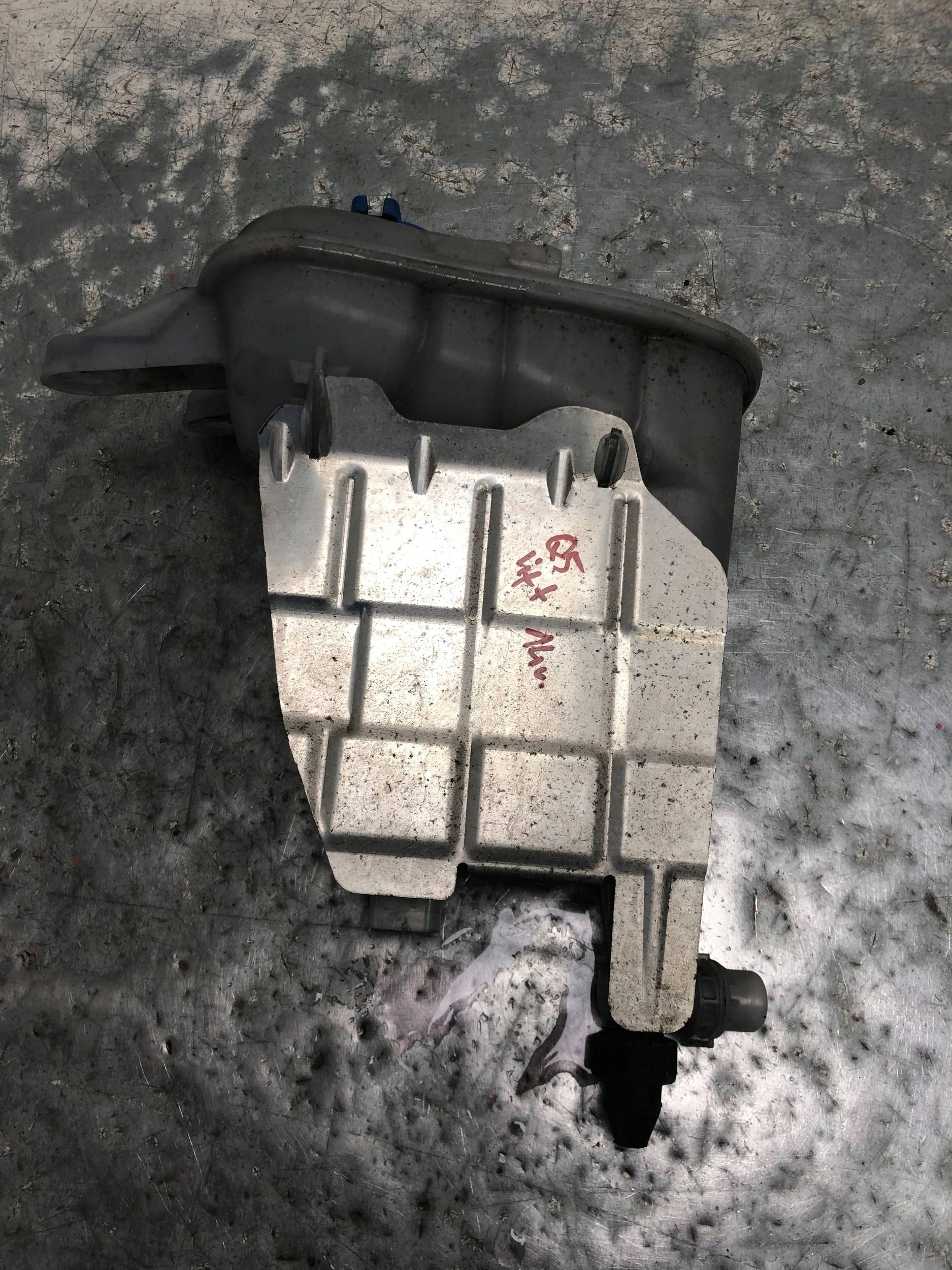 ekspanziona posuda AUDI Q5 LIFT 8K0121405M