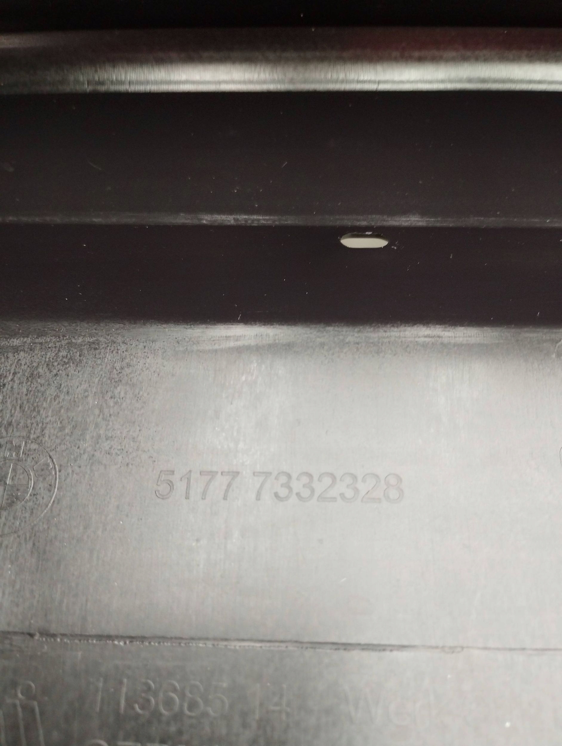 BMW X1 F48 obal PRAHU pravá 7332328