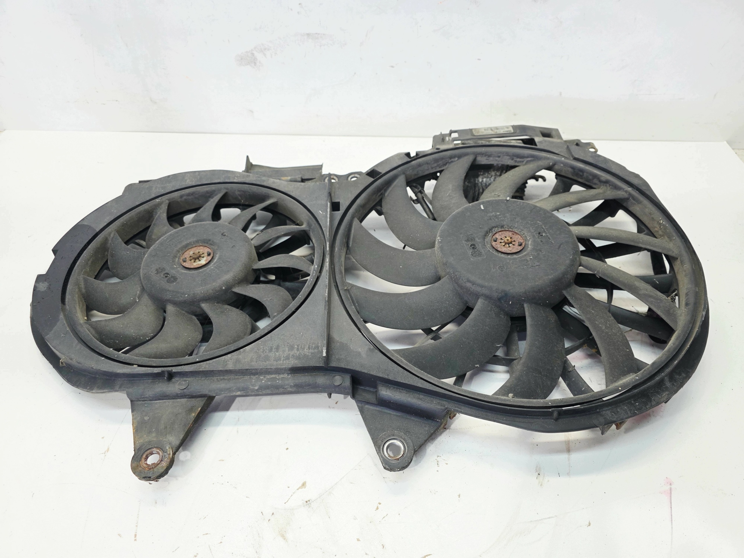 couverture ventilateurs + ventilateurs AUDI A4 B7 8E0121205AB 8E0959501R