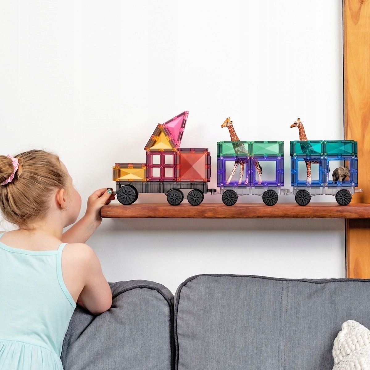 Magnetyczne klocki konstrukcyjne Connetix - Rainbow Transport 50 el. Minimalny wiek dziecka 3