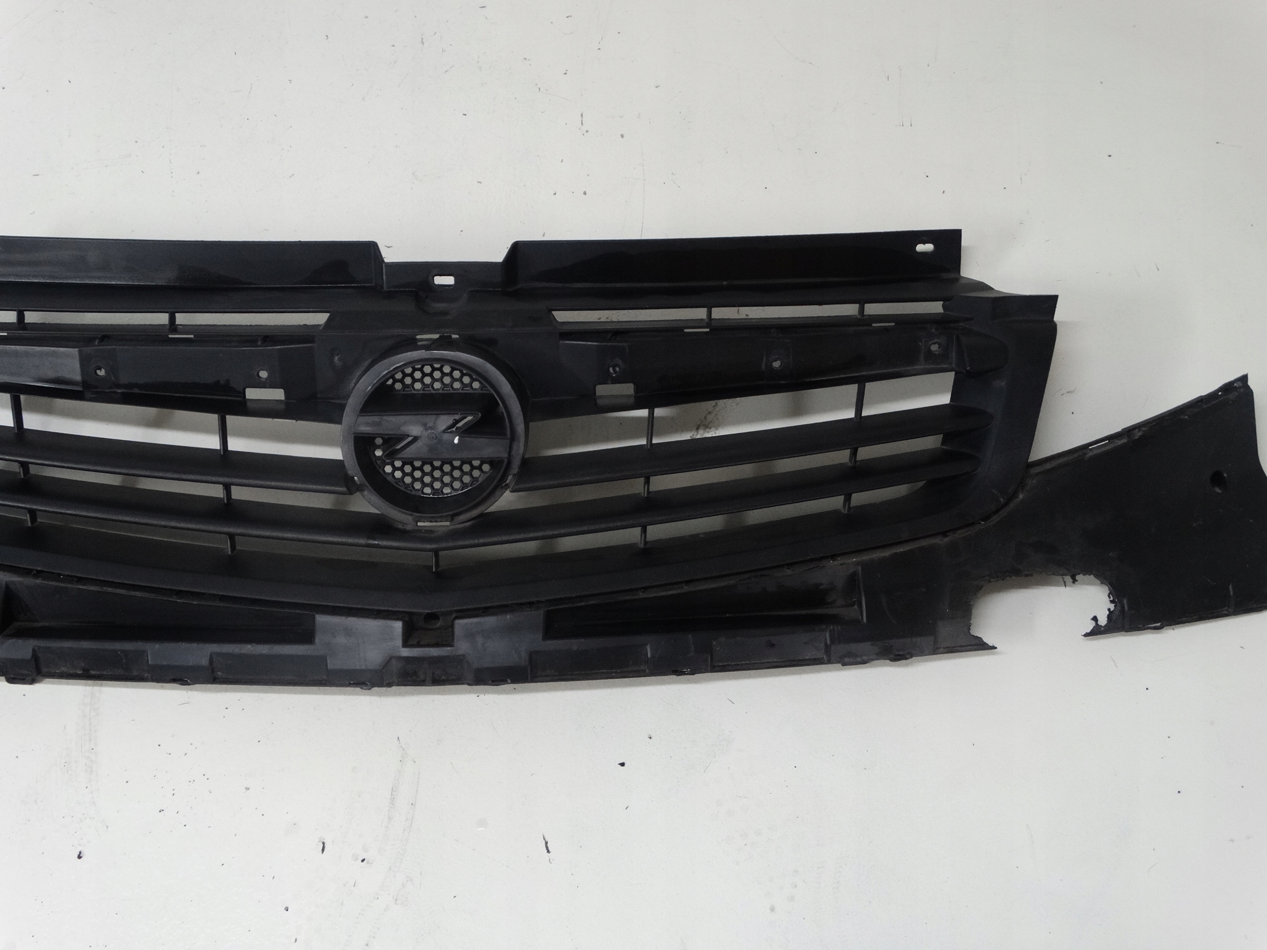 OPEL VIVARO maska 623100248R