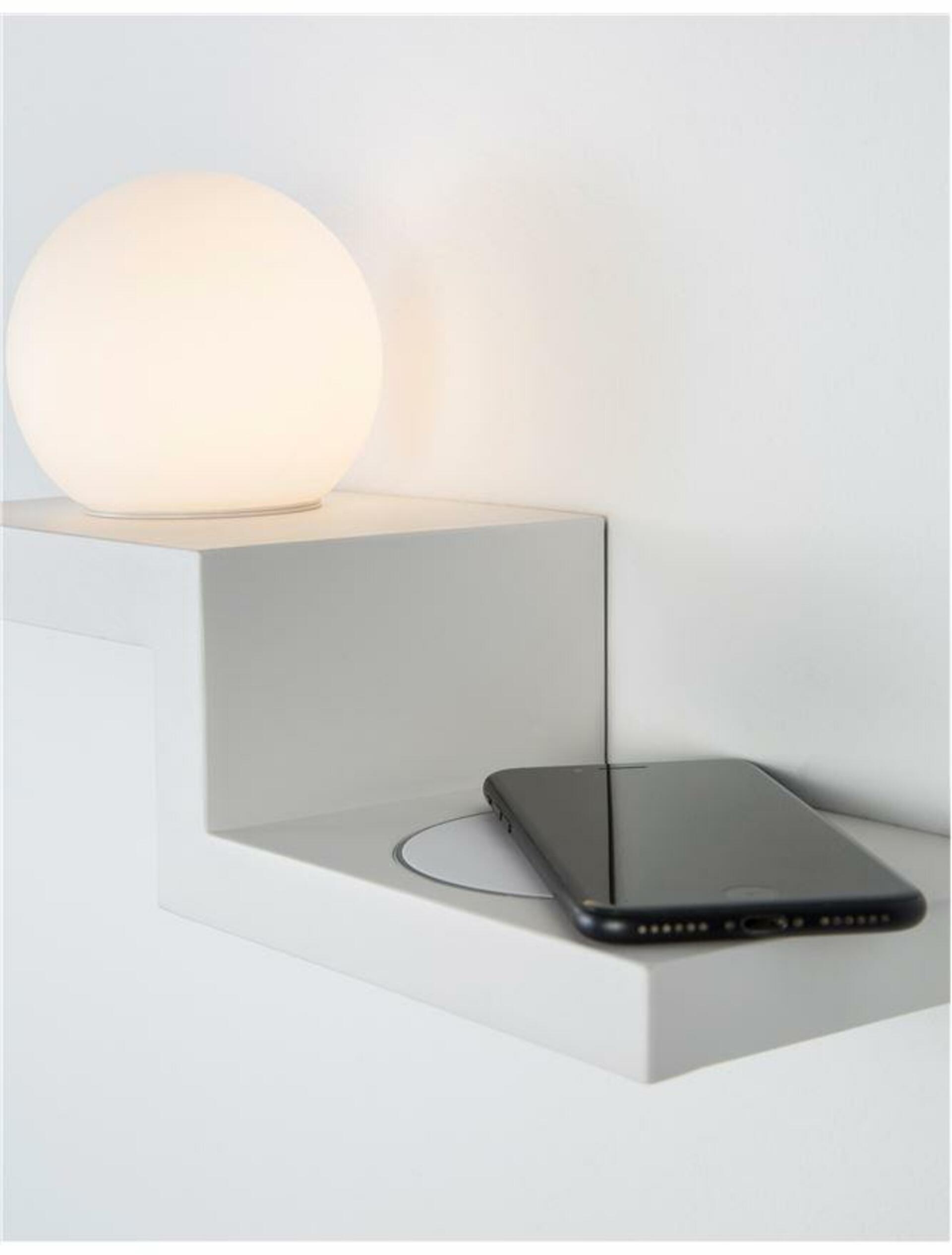 Nova Luce nástenné svítidlo Room biely hliník a opálové sklo vypínač na tele