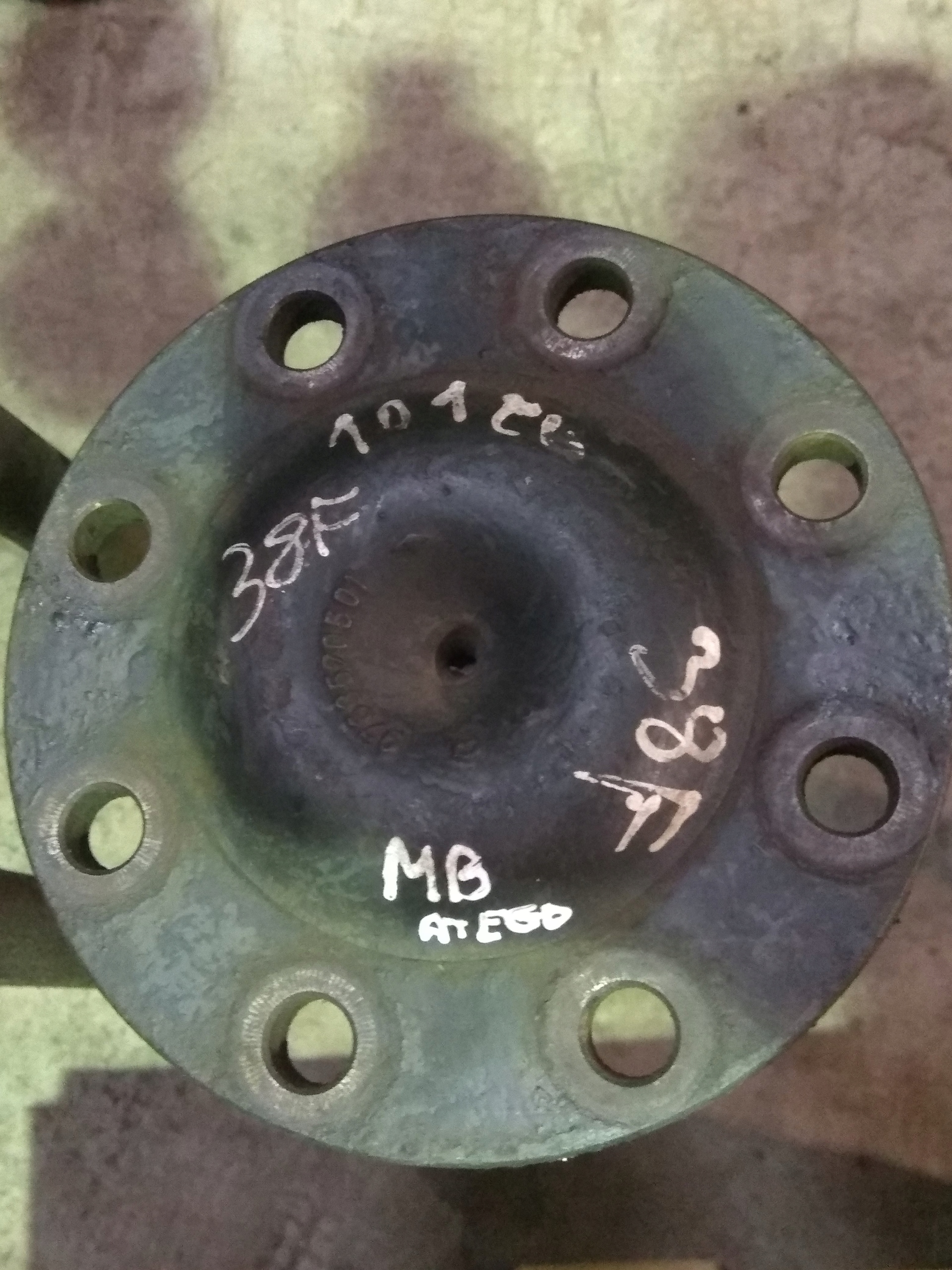 9763570501 - Приводной вал Mercedes Atego 38F 101cm