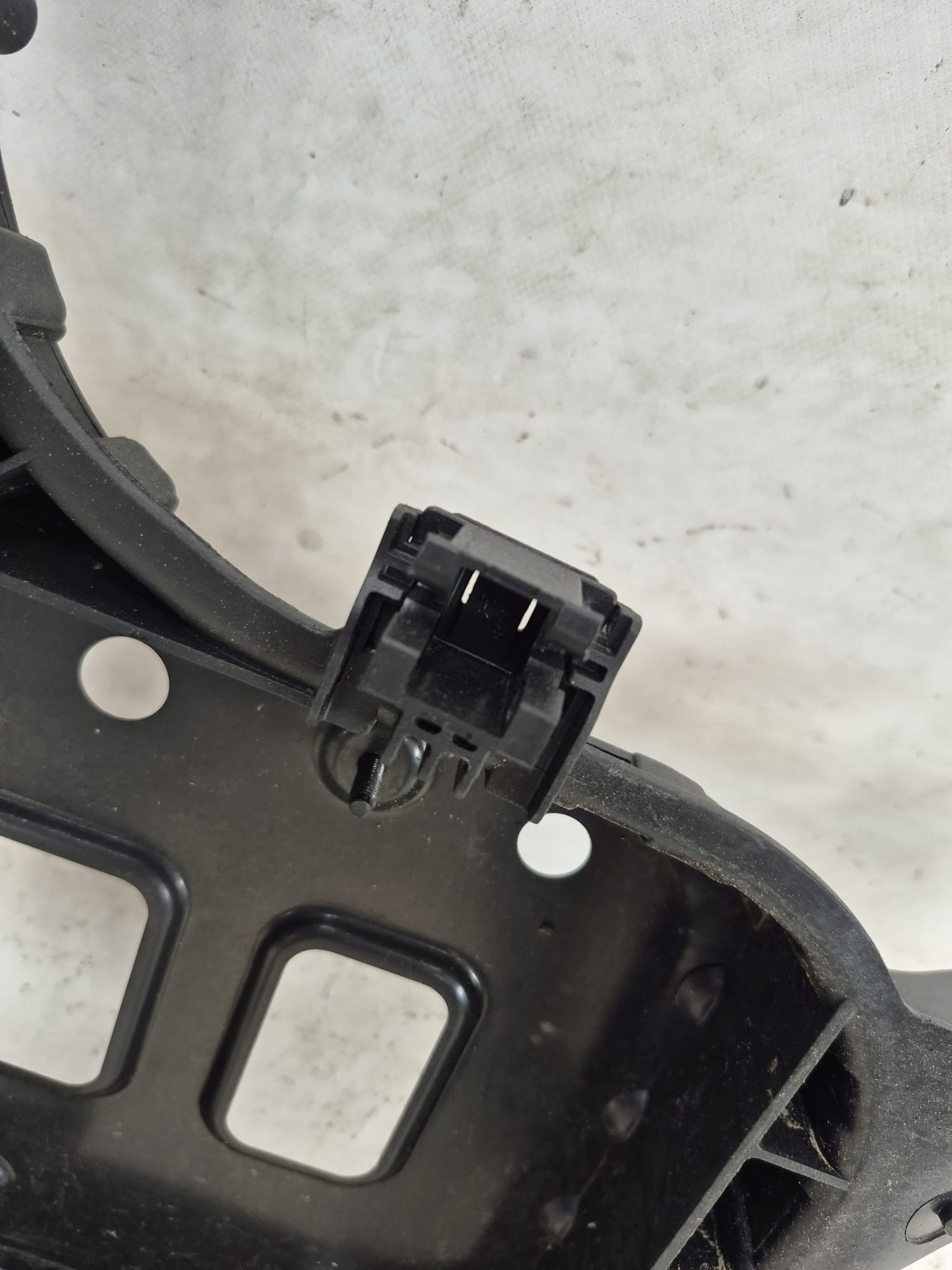 HYUNDAI IONIQ 5 21- support panel for radiators pillar iron 64101-GI000