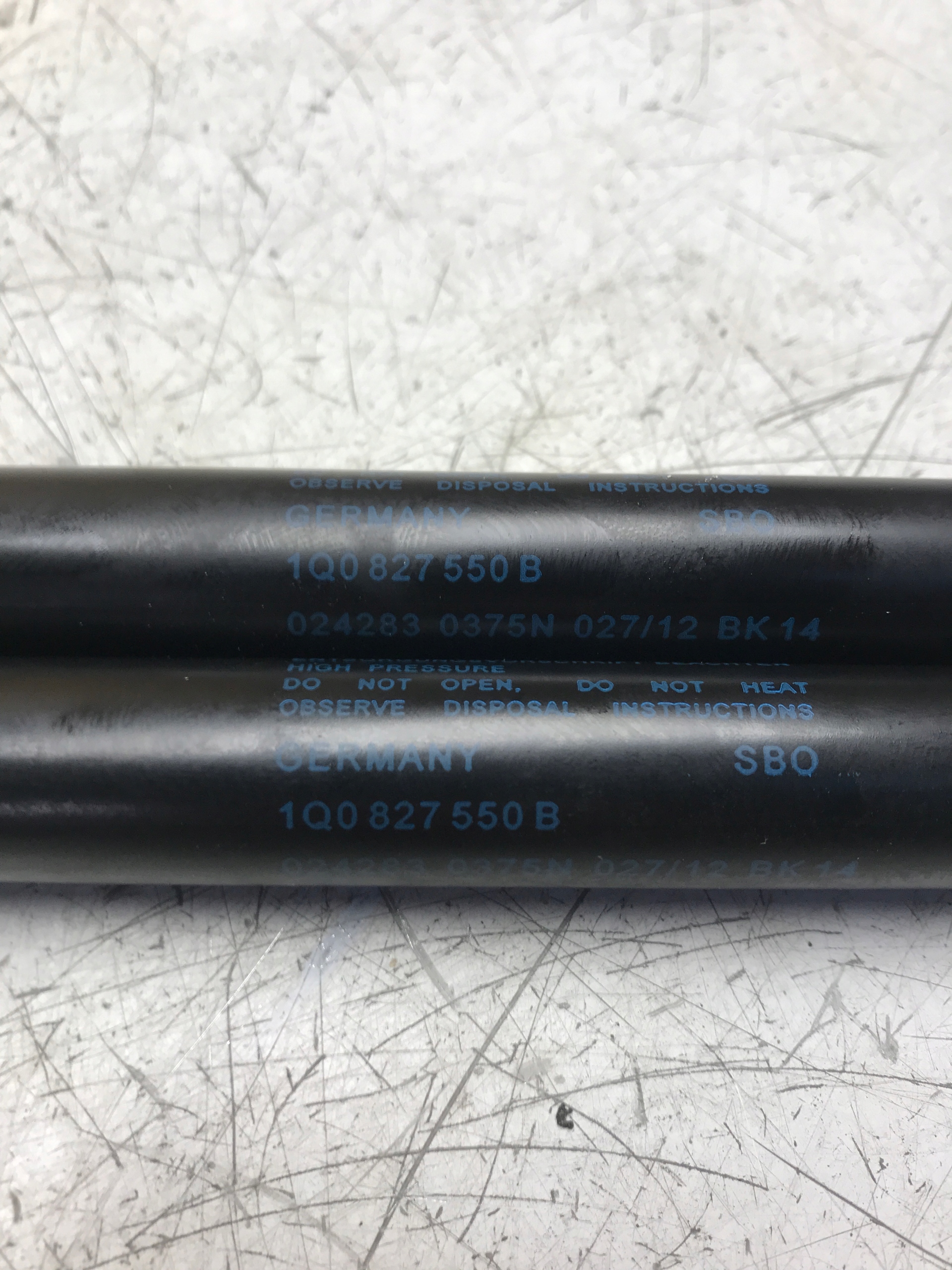 SILOWNIKI bonnet boot VW EOS LIFT 1Q0827550B