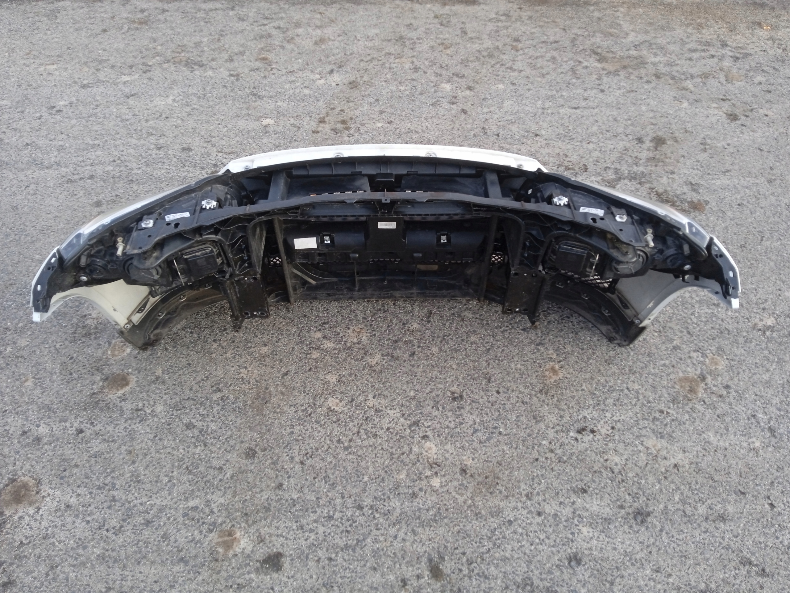 BMW X1 E84 LIFT LCI ZDERZAK LAMPY PAS PRZEDNI Numer katalogowy części 2990176