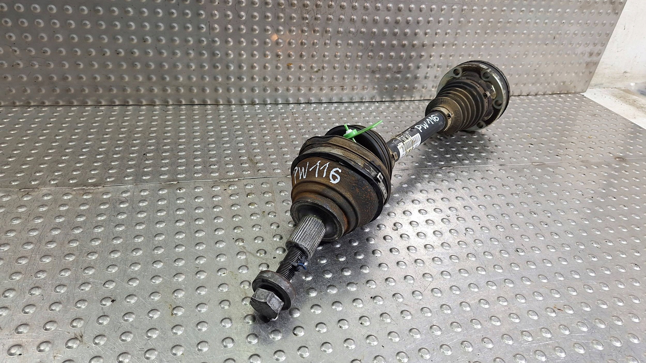 semi-axis left front 1K0407271EE AUDI A3 8P OCTAVIA II GOLF V PASSAT B7 2.0 TDI
