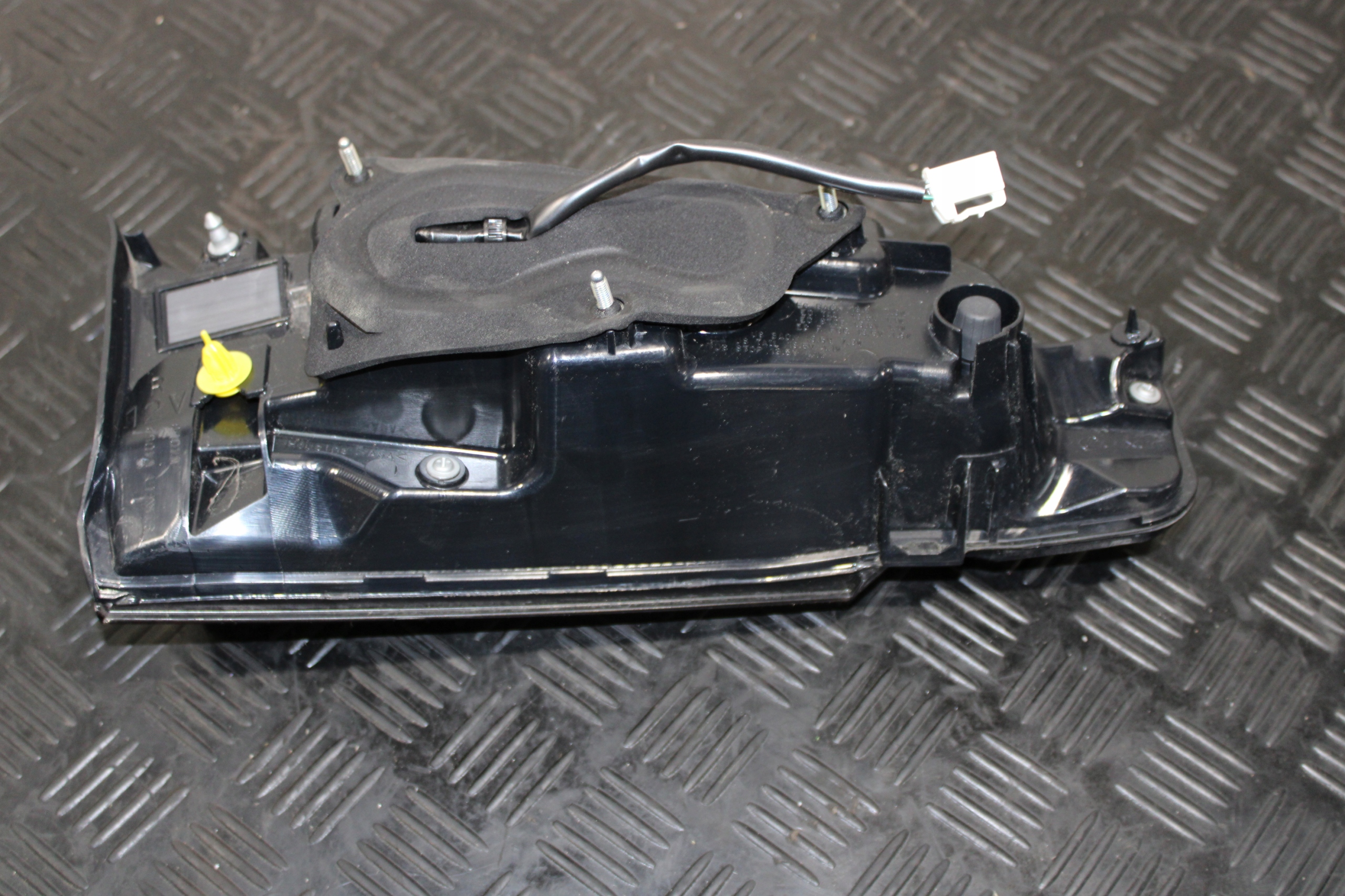 light bonnet right rear part rear LEXUS NX 300H LIFT