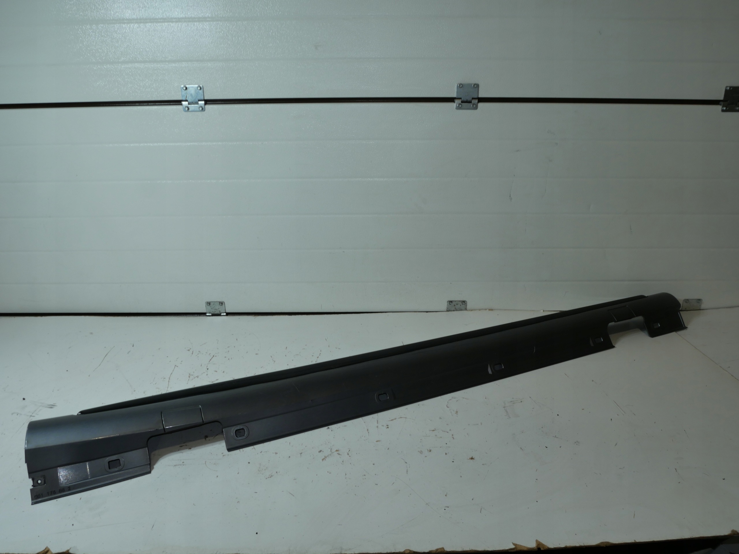 MERCEDES CLA 117 AMG cap threshold right A1766980154