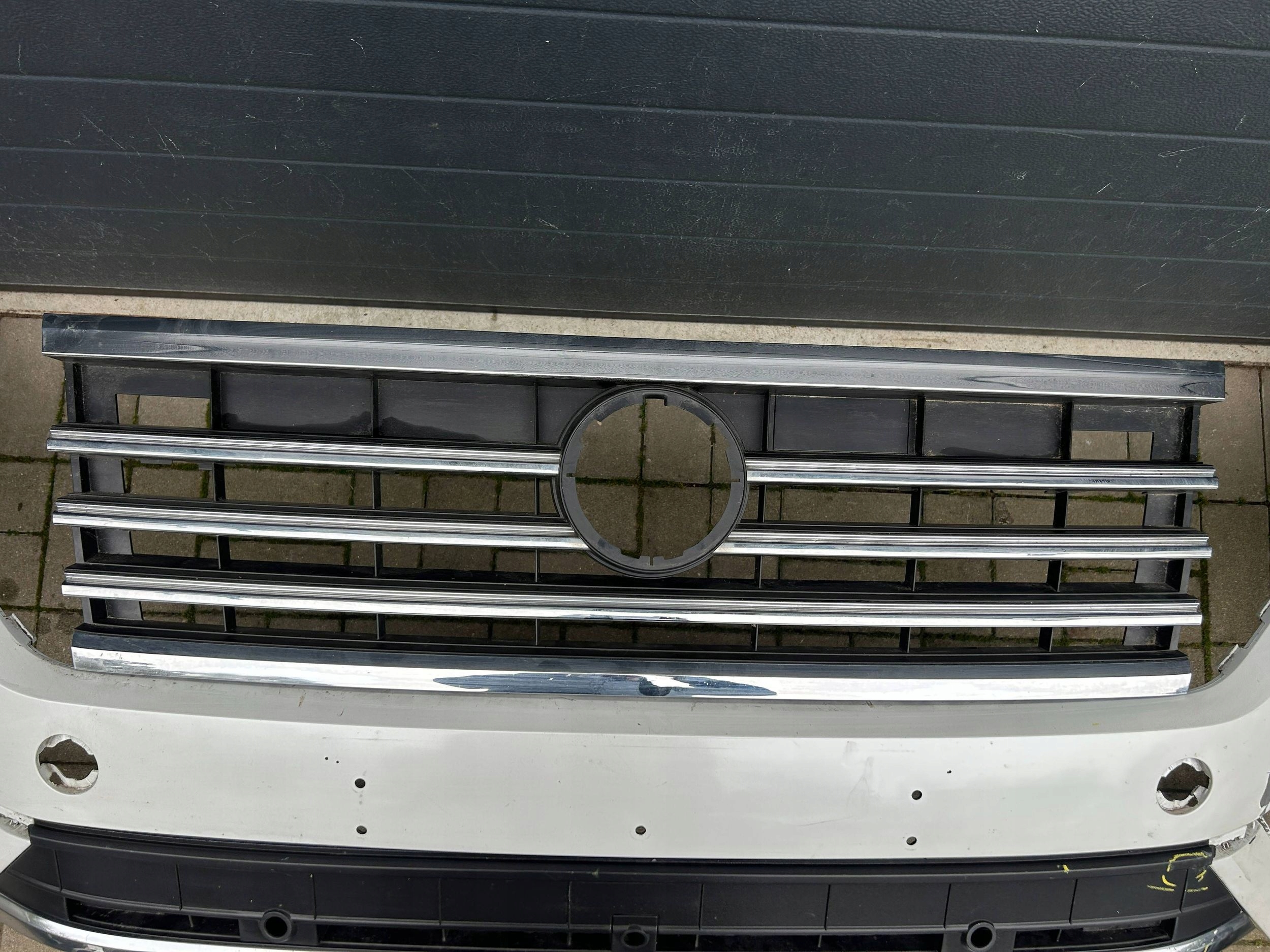 Volkswagen Touareg III 18- bumper front front