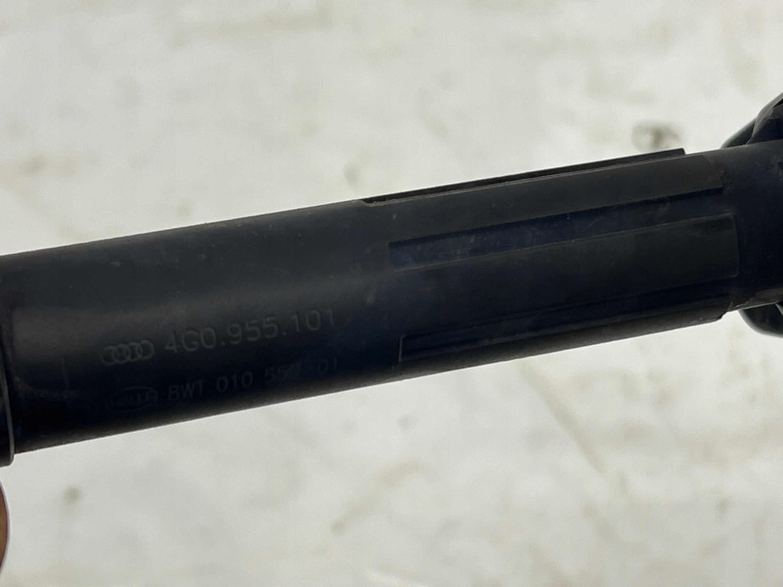 AUDI A6 C7 washer REFLEKTORA left 4G0955101 4G0955275B LY9B